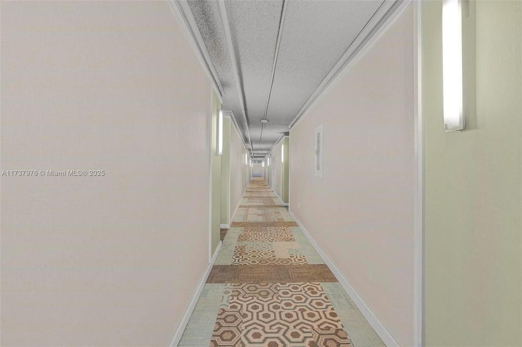 Real estate property located at 600 36th St #414, Miami-dade, Charter Club Condo, Miami, FL
