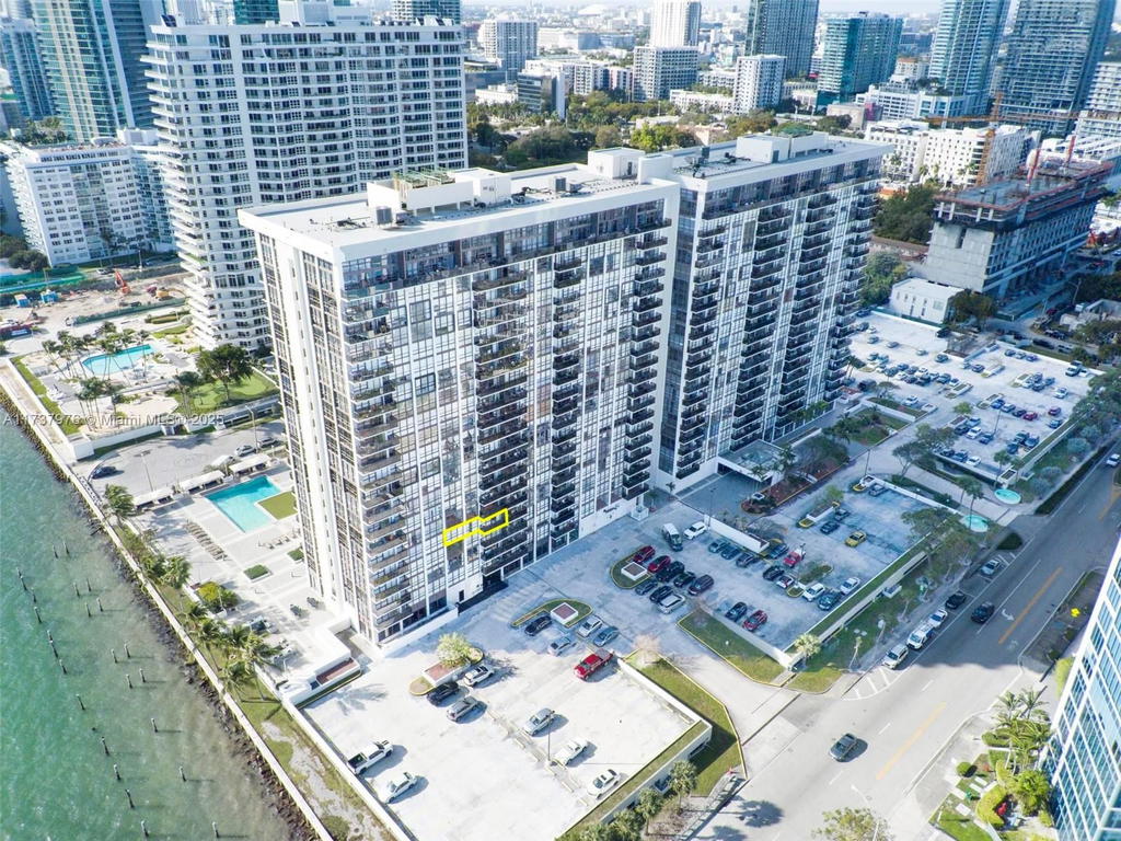 Real estate property located at 600 36th St #414, Miami-dade, Charter Club Condo, Miami, FL