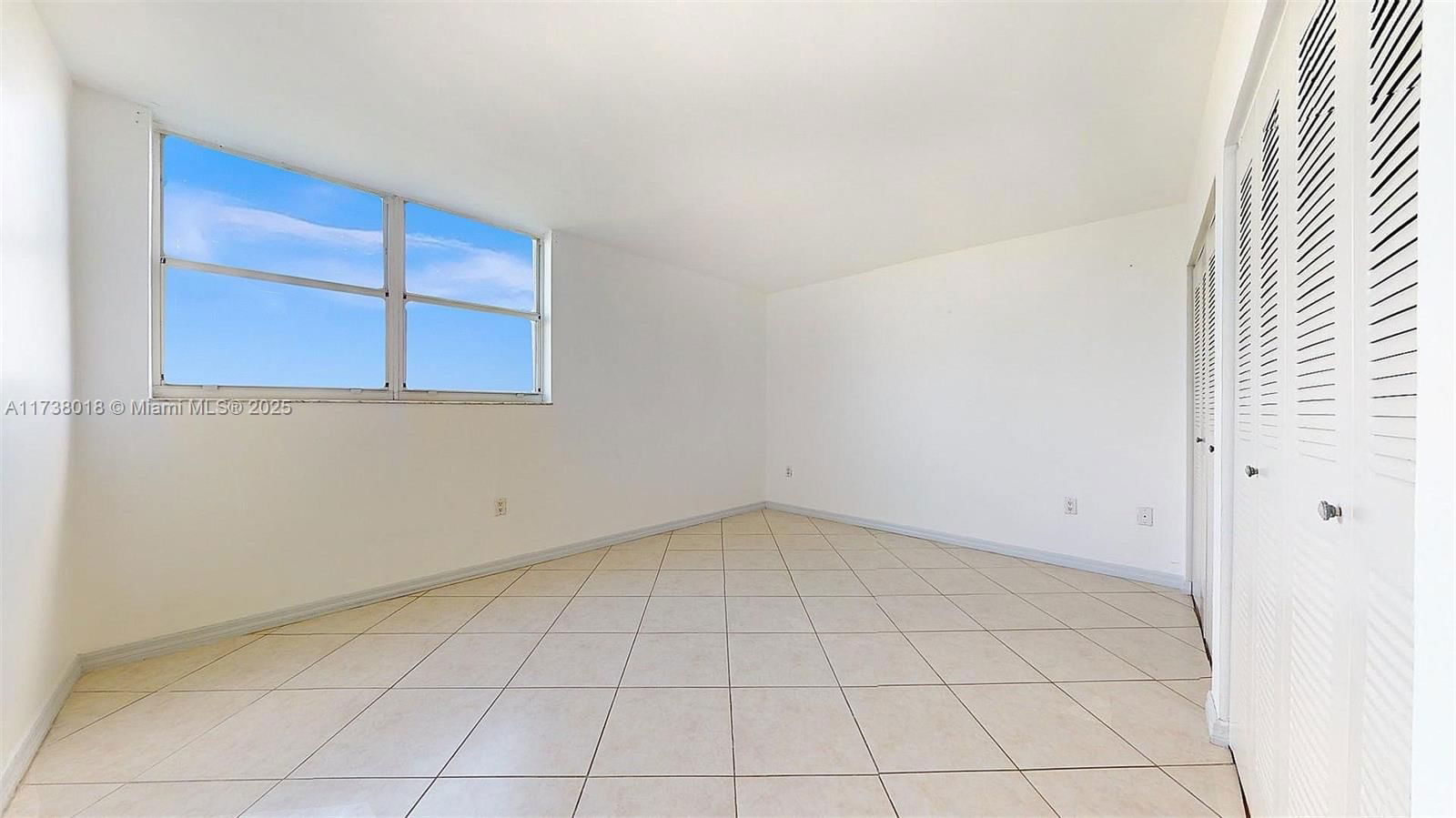 Real estate property located at 10155 9th St Cir #4-403, Miami-dade, Las Brisas Village Condo, Miami, FL