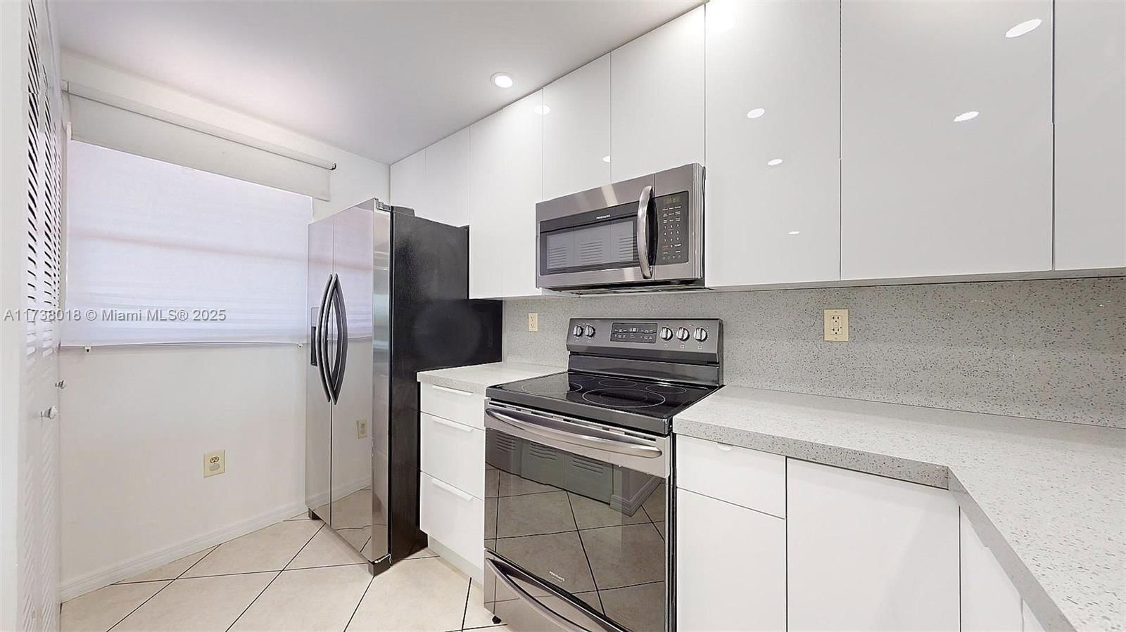Real estate property located at 10155 9th St Cir #4-403, Miami-dade, Las Brisas Village Condo, Miami, FL