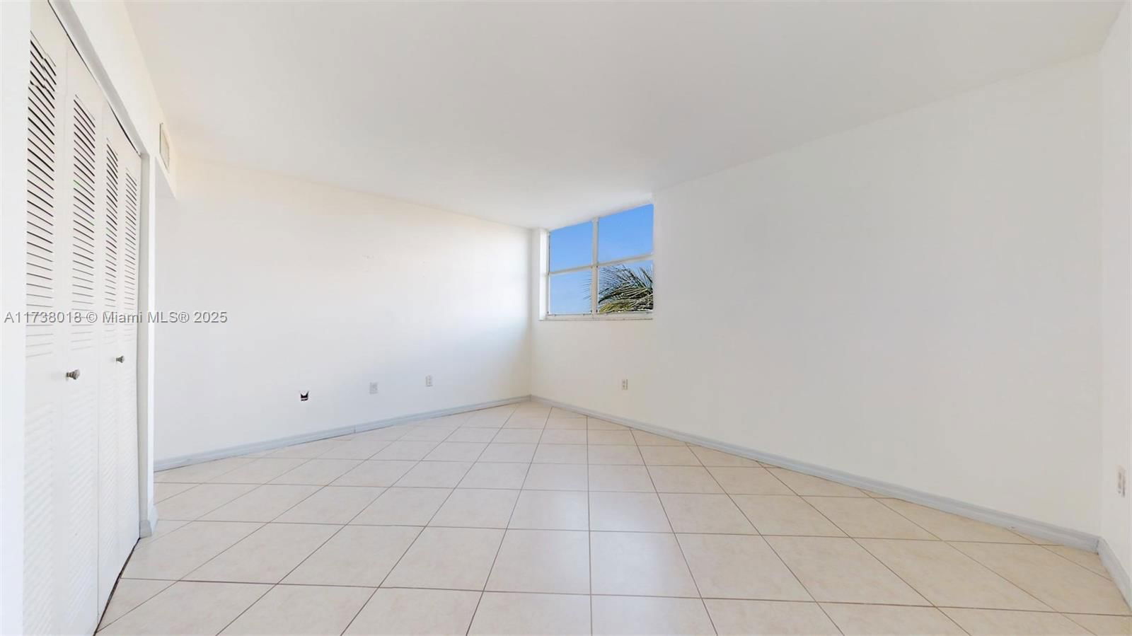 Real estate property located at 10155 9th St Cir #4-403, Miami-dade, Las Brisas Village Condo, Miami, FL