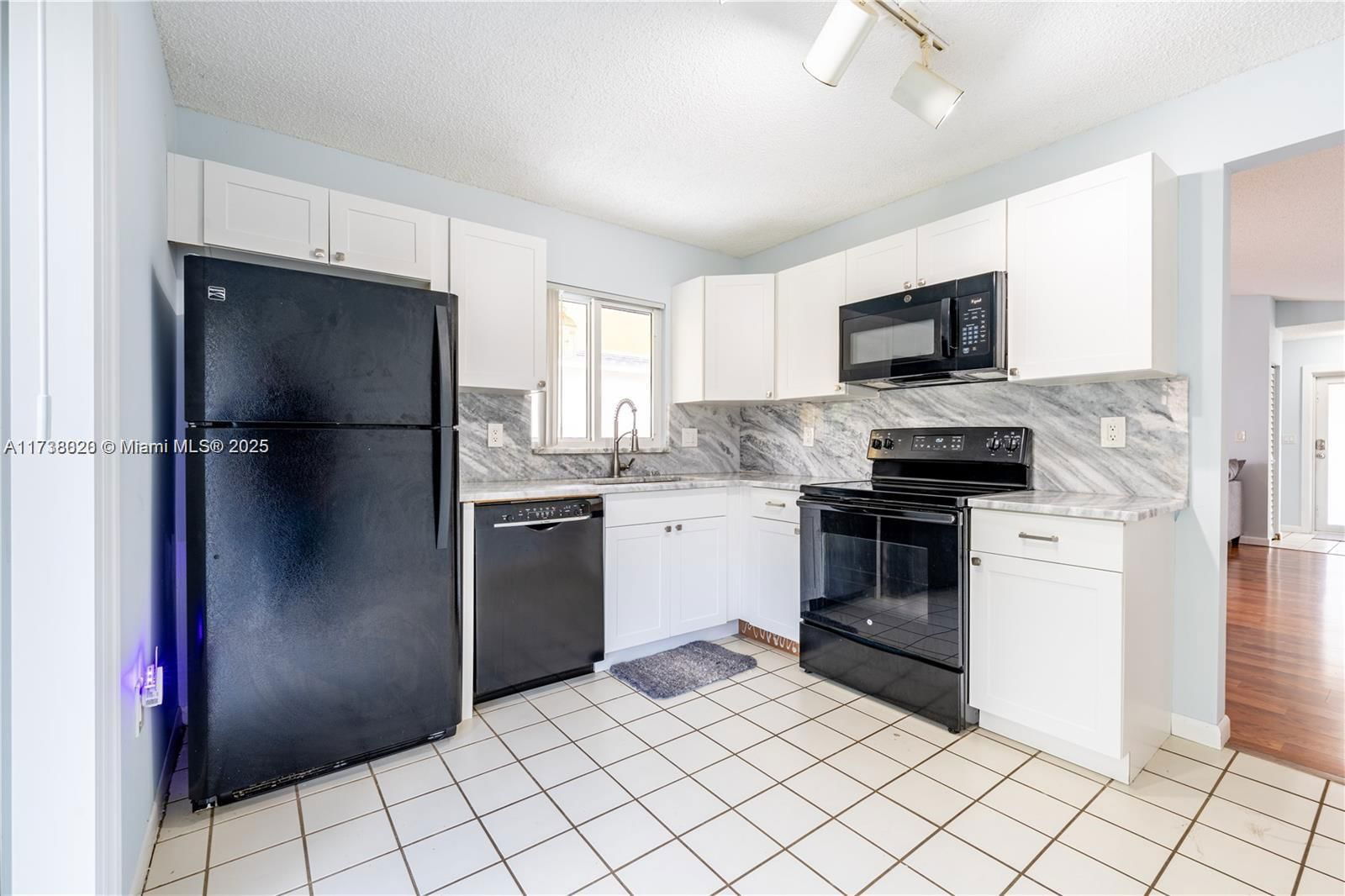 Real estate property located at 4450 72nd Way, Broward, Apple Creek, Davie, FL