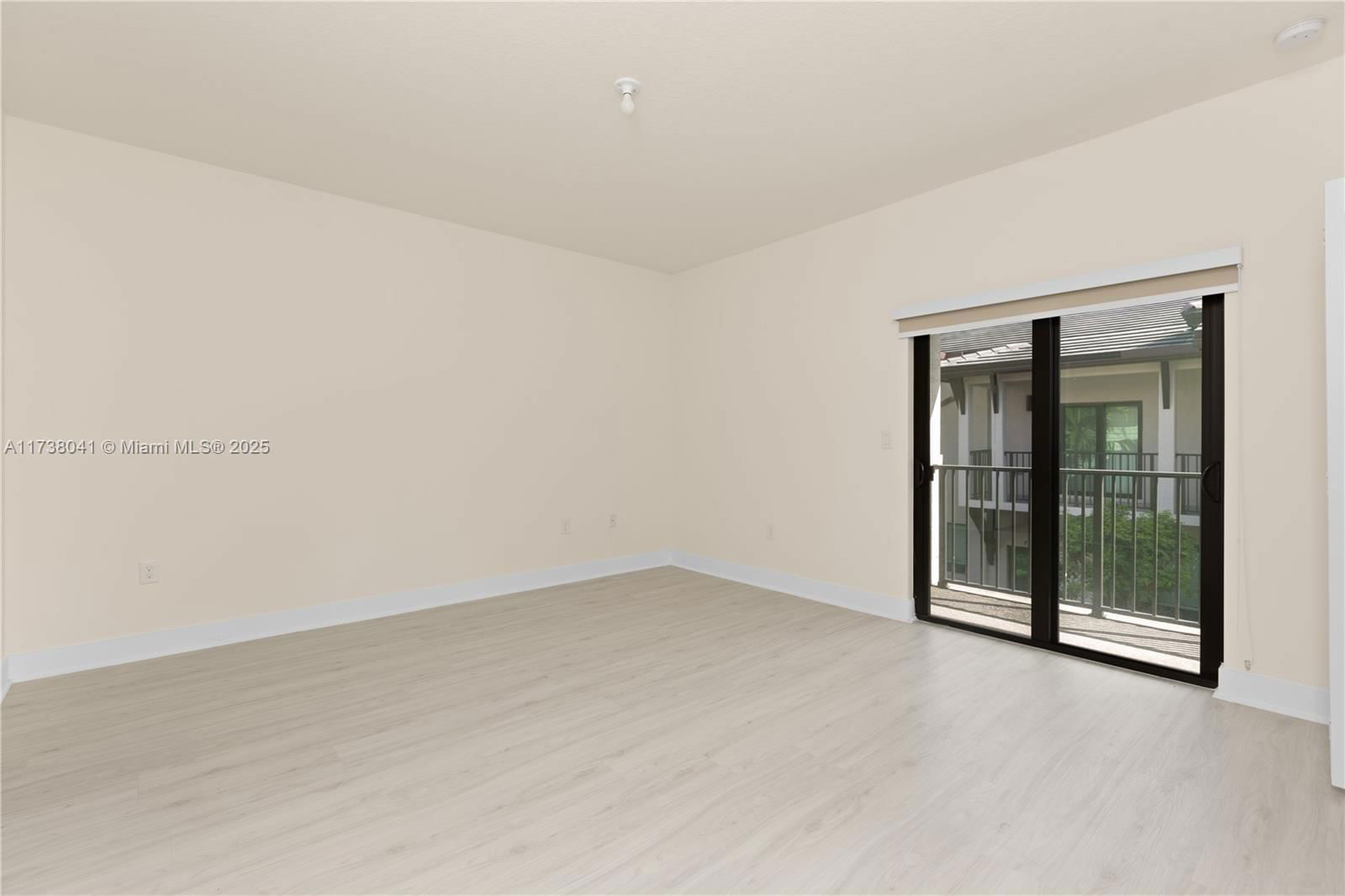 Real estate property located at 4760 83rd Pkwy, Miami-dade, Downtown Doral South Phas, Doral, FL