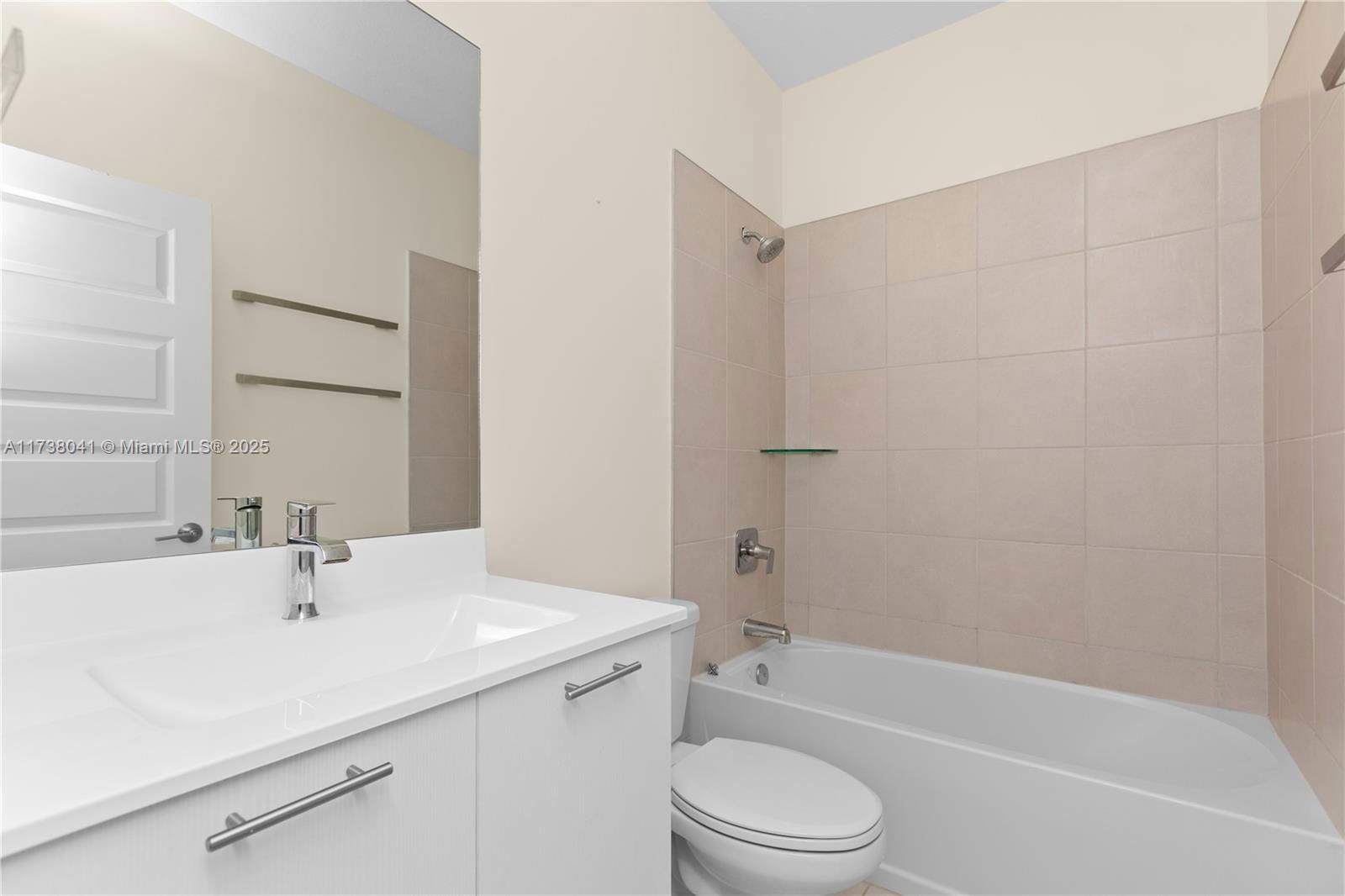 Real estate property located at 4760 83rd Pkwy, Miami-dade, Downtown Doral South Phas, Doral, FL