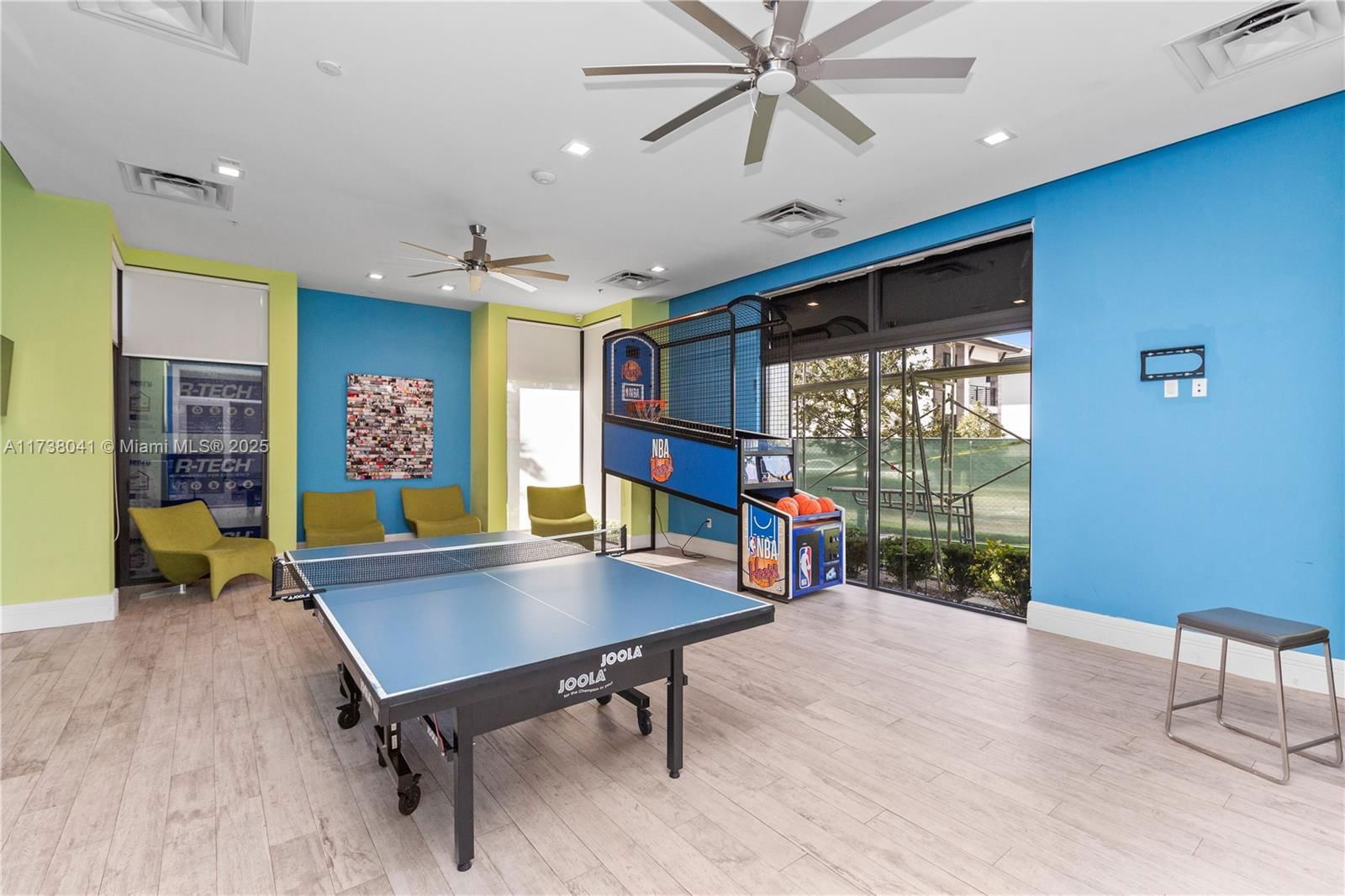 Real estate property located at 4760 83rd Pkwy, Miami-dade, Downtown Doral South Phas, Doral, FL