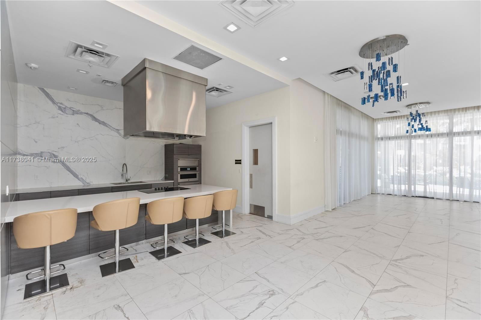 Real estate property located at 4760 83rd Pkwy, Miami-dade, Downtown Doral South Phas, Doral, FL