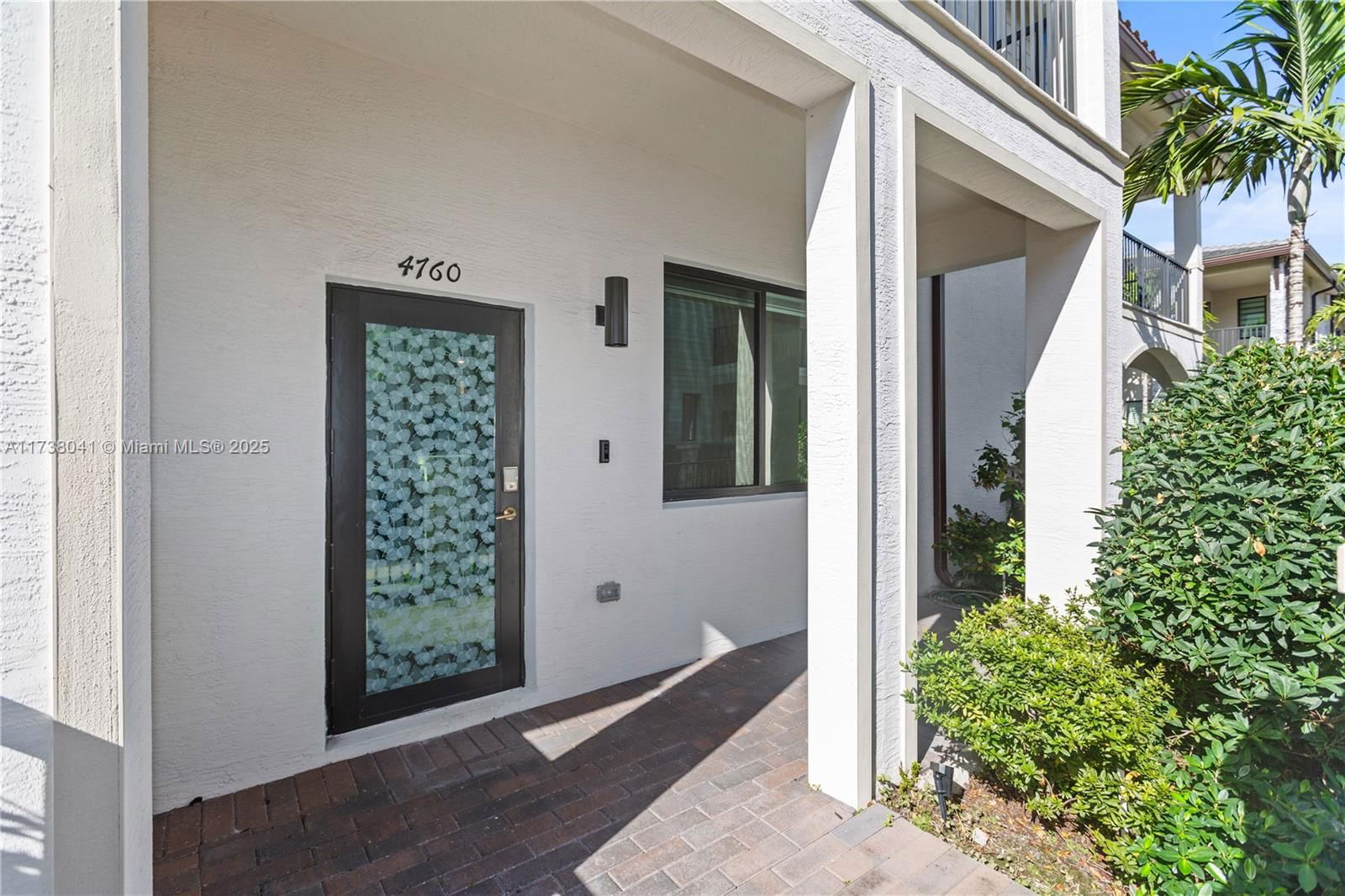 Real estate property located at 4760 83rd Pkwy, Miami-dade, Downtown Doral South Phas, Doral, FL