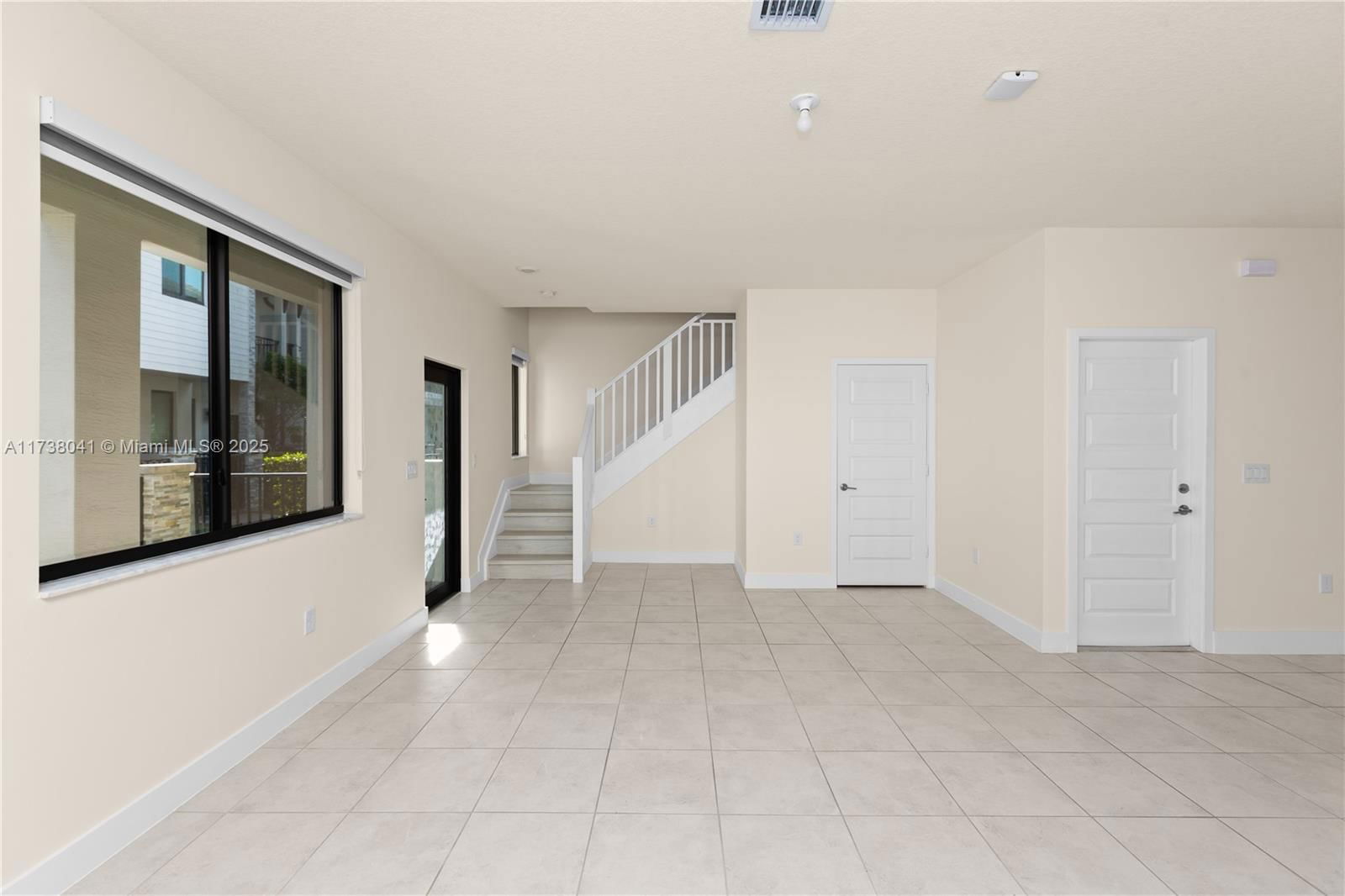 Real estate property located at 4760 83rd Pkwy, Miami-dade, Downtown Doral South Phas, Doral, FL
