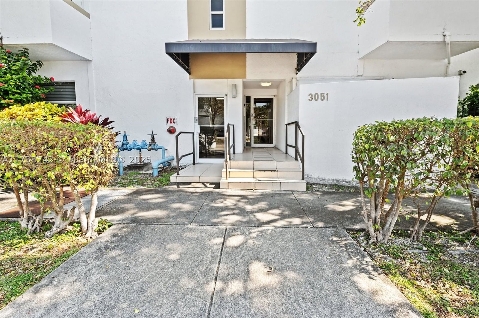 Real estate property located at 3051 27th Ave #302, Miami-dade, Grove Palms Ii Condo, Miami, FL