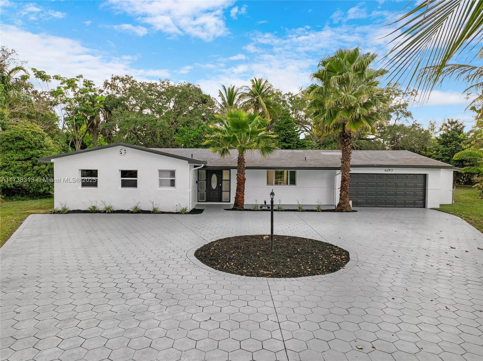 Real estate property located at 6297 Pine Ter, Broward, Plantation Gardens 1st Se, Plantation, FL