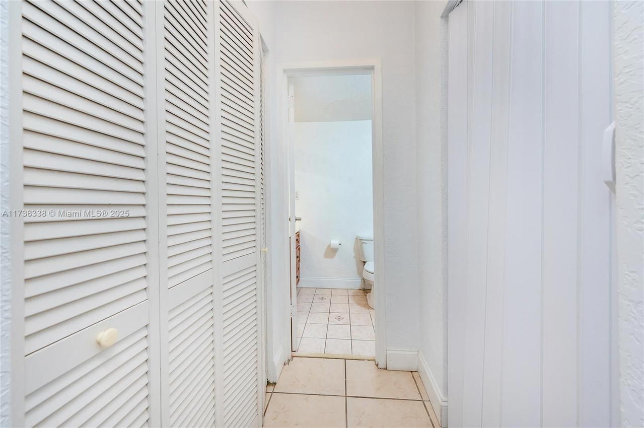 Real estate property located at 2899 Collins Ave #833, Miami-dade, Triton Tower Condo, Miami Beach, FL
