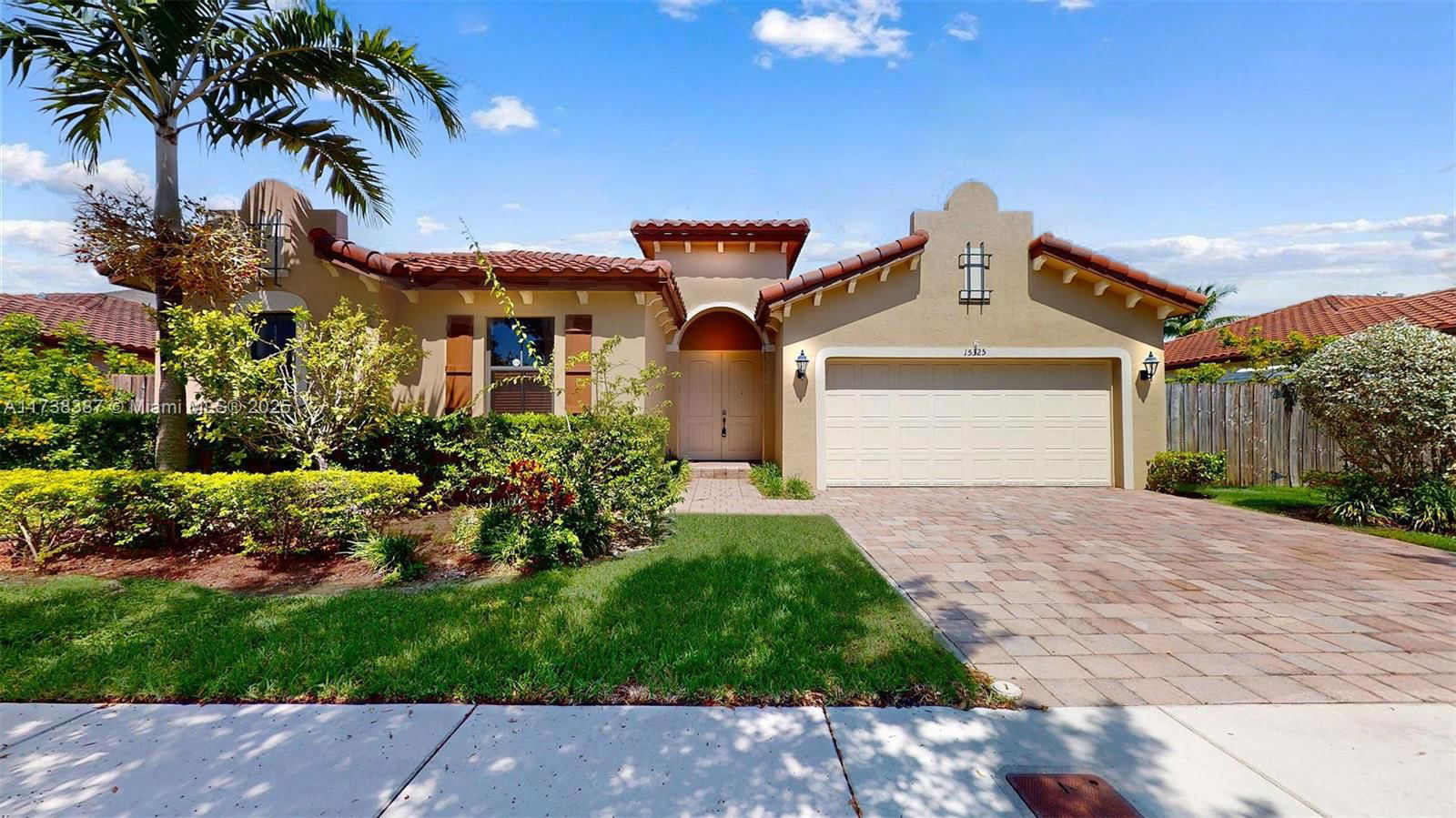 Real estate property located at 15325 173rd St, Miami-dade, Sorrento At Venetian Parc, Miami, FL
