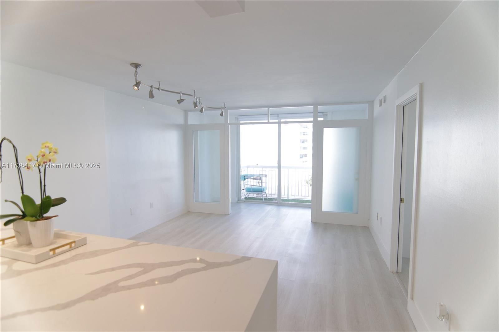 Real estate property located at 401 Ocean Dr #724, Miami-dade, The Presidential Condo, Miami Beach, FL