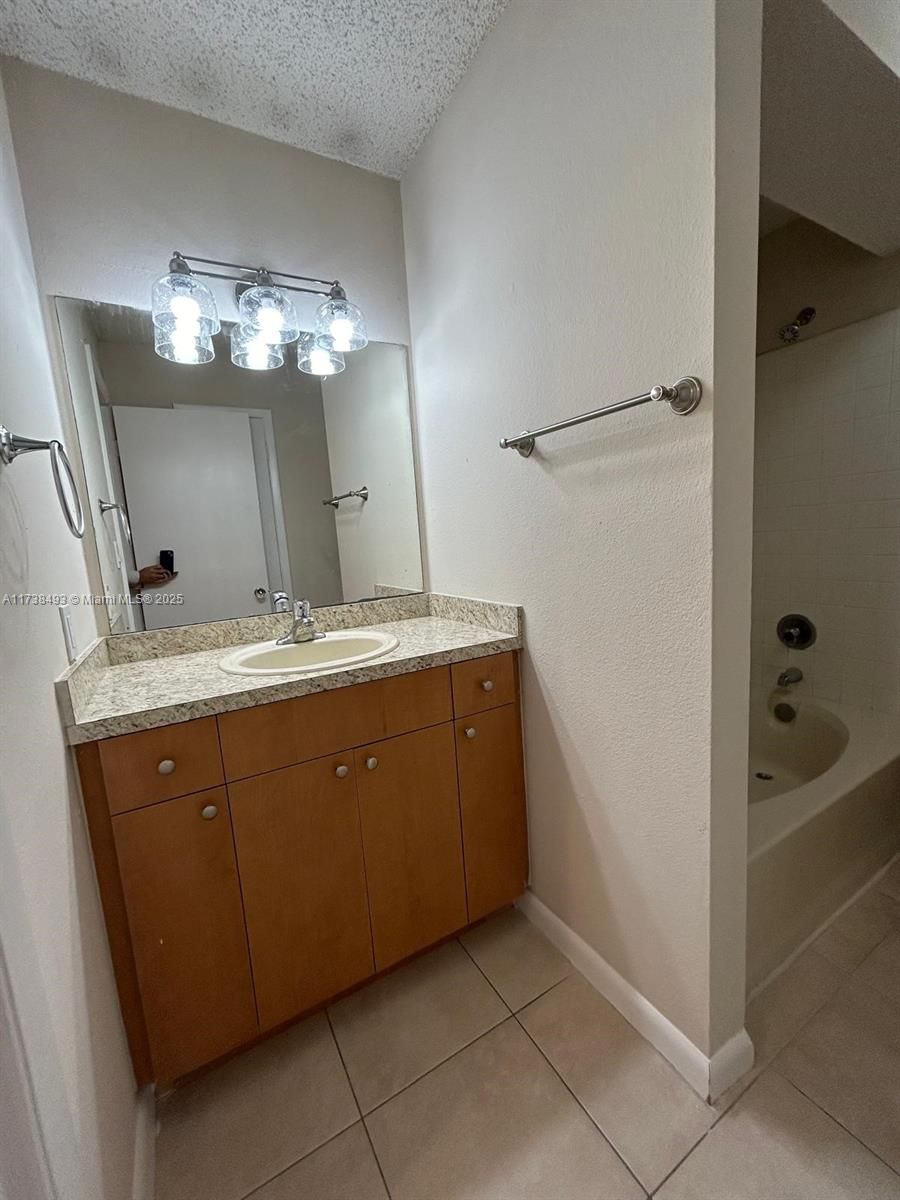 Real estate property located at 16101 28th Pl, Miami-dade, Golden Highlands Est, Miami Gardens, FL