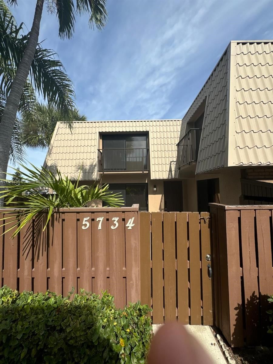 Real estate property located at 5734 57th way #5734, Palm Beach, Village Of Sandalwood Lak, West Palm Beach, FL