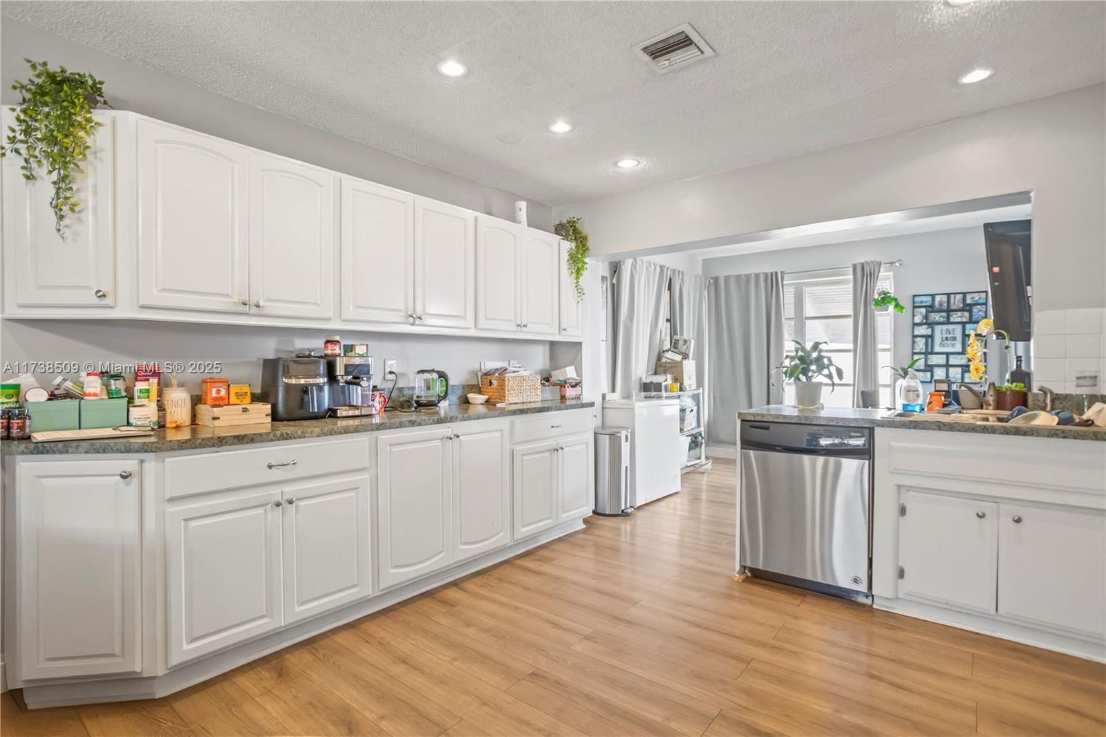 Real estate property located at 2701 52nd Ct, Broward, Tamarac Lakes North, Tamarac, FL