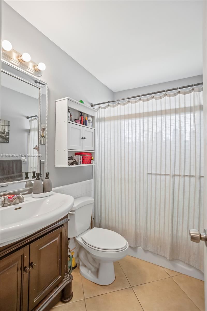 Real estate property located at 2701 52nd Ct, Broward, Tamarac Lakes North, Tamarac, FL