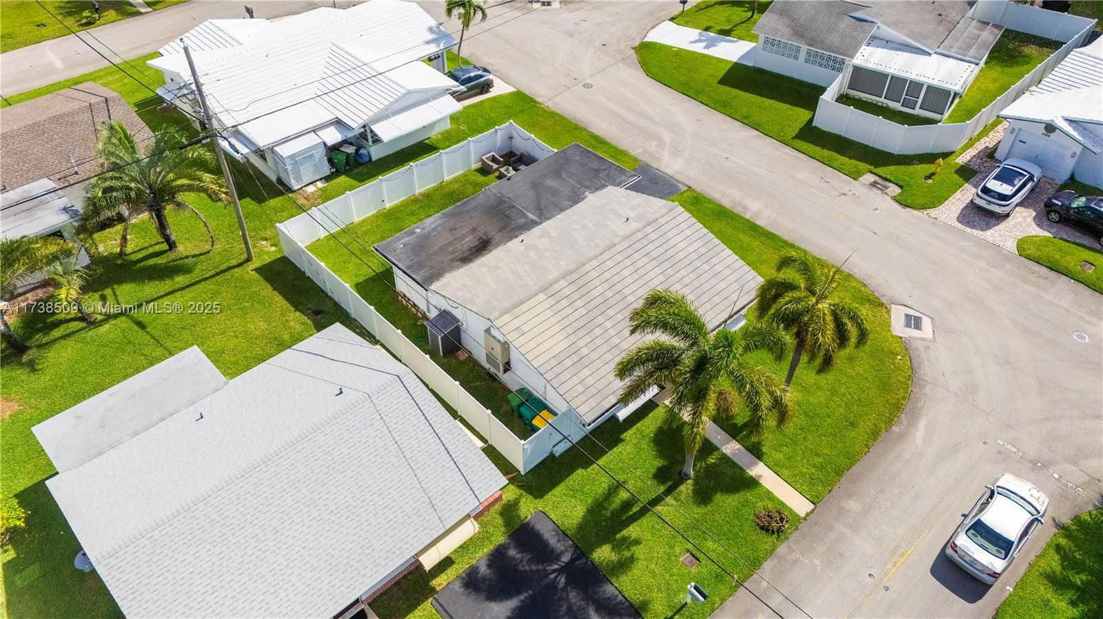 Real estate property located at 2701 52nd Ct, Broward, Tamarac Lakes North, Tamarac, FL