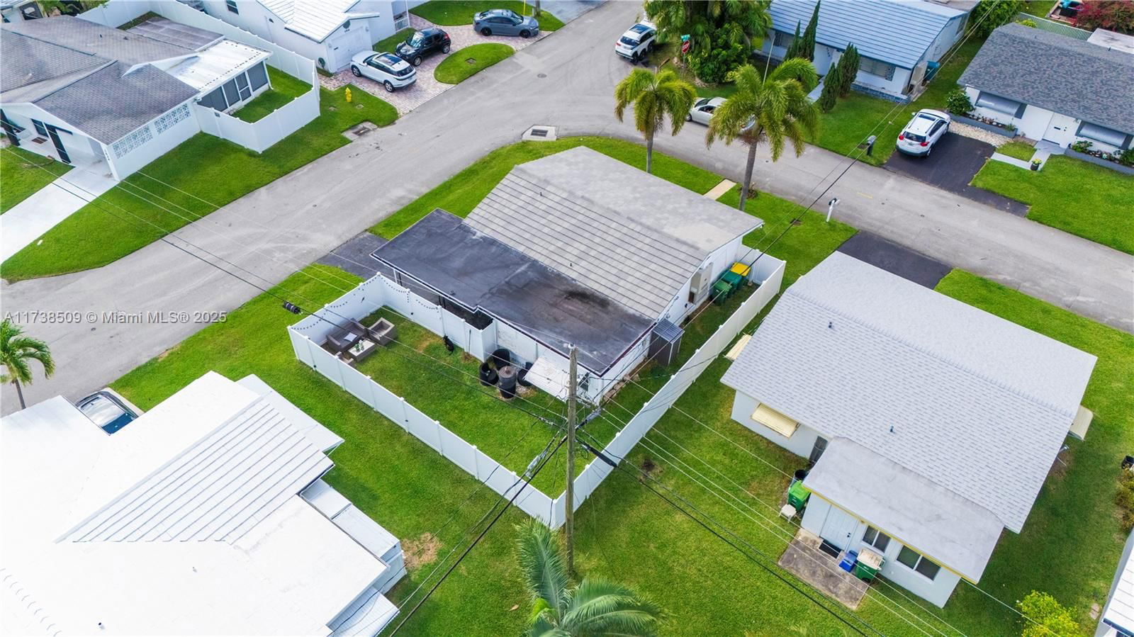 Real estate property located at 2701 52nd Ct, Broward, Tamarac Lakes North, Tamarac, FL