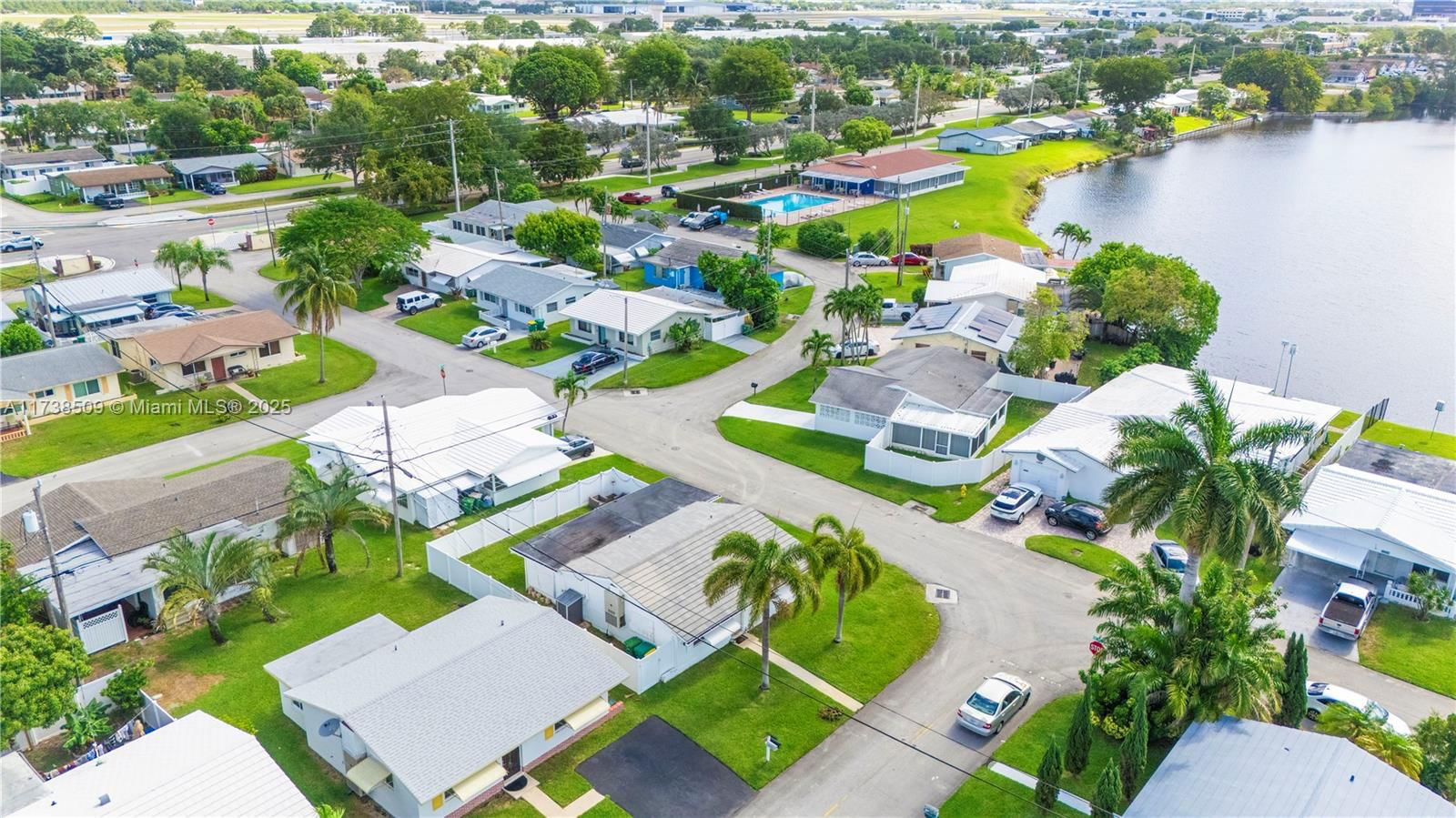 Real estate property located at 2701 52nd Ct, Broward, Tamarac Lakes North, Tamarac, FL
