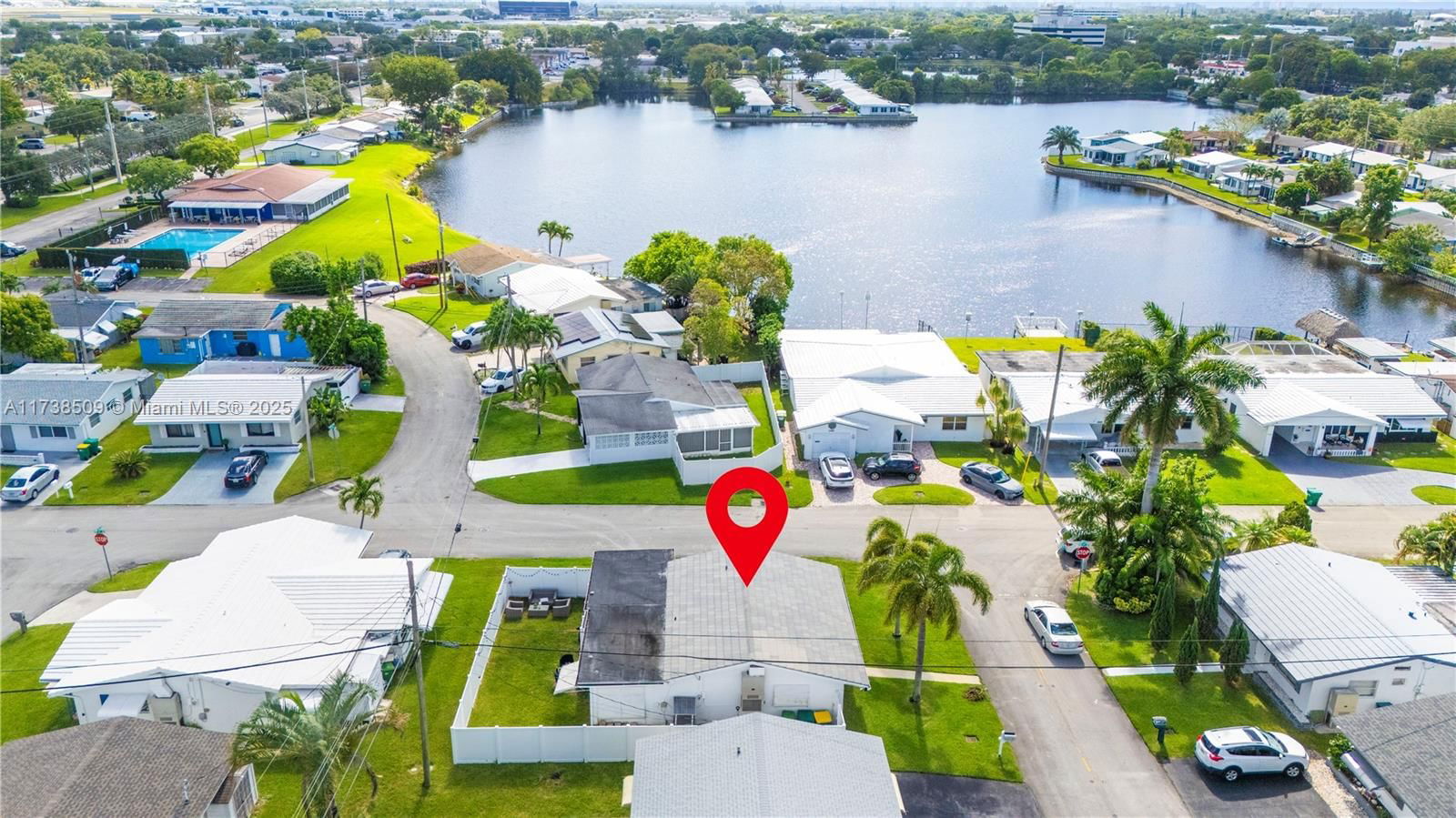 Real estate property located at 2701 52nd Ct, Broward, Tamarac Lakes North, Tamarac, FL