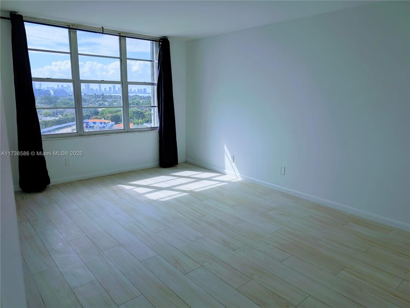 Real estate property located at 5161 Collins Ave #1206, Miami-dade, Seacoast 5151 Condo, Miami Beach, FL