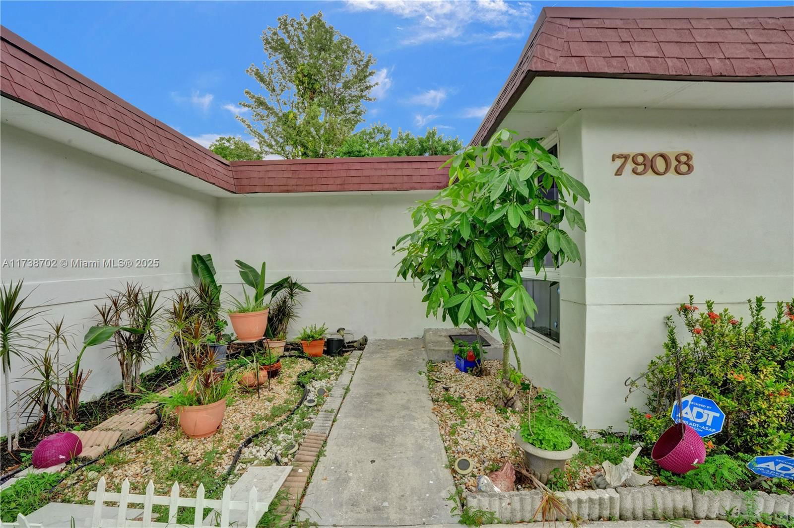 Real estate property located at 7908 70th Ave, Broward, Heathgate 3rd Add, Tamarac, FL