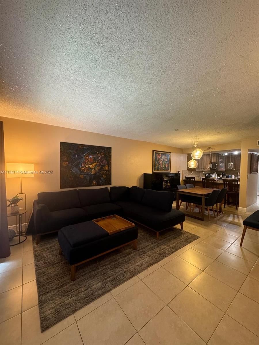 Real estate property located at 2401 11th St #3C, Miami-dade, Biltmore Club Villas Town, Miami, FL