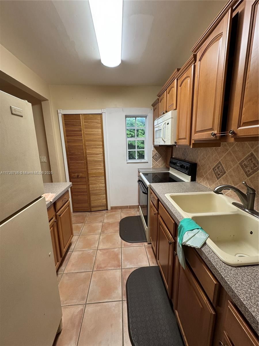 Real estate property located at 1841 75th Ave Rd, Miami-dade, Harwood Village, Miami, FL