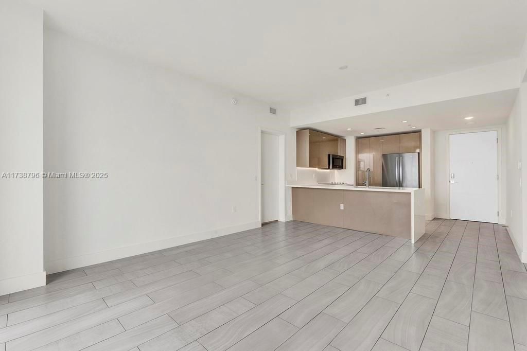 Real estate property located at 2000 Metropica Way #2307, Broward, Metropica North Tower One, Sunrise, FL
