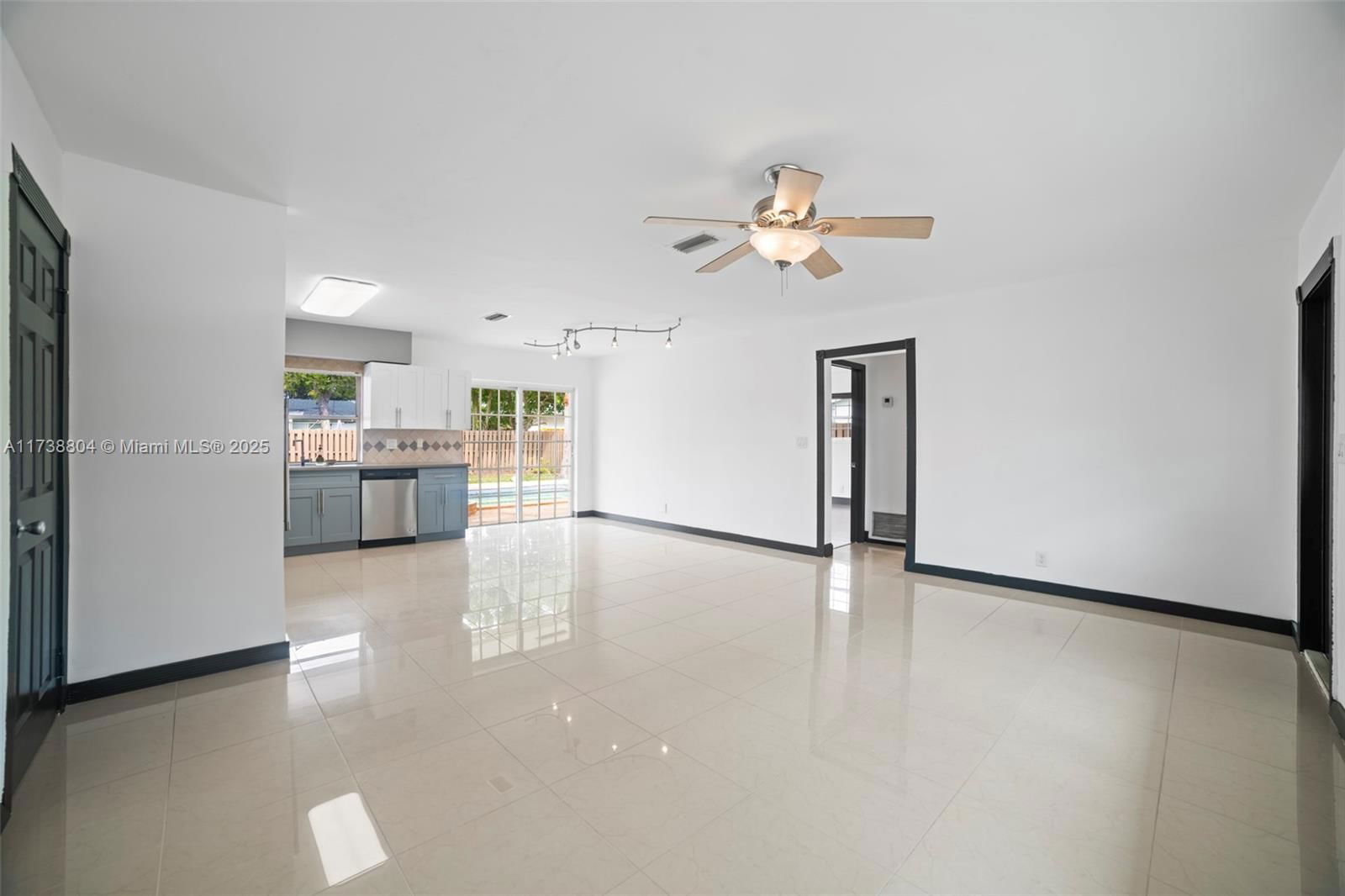 Real estate property located at 6461 Grant Ct, Broward, Fleetwood Manor Second Ad, Hollywood, FL
