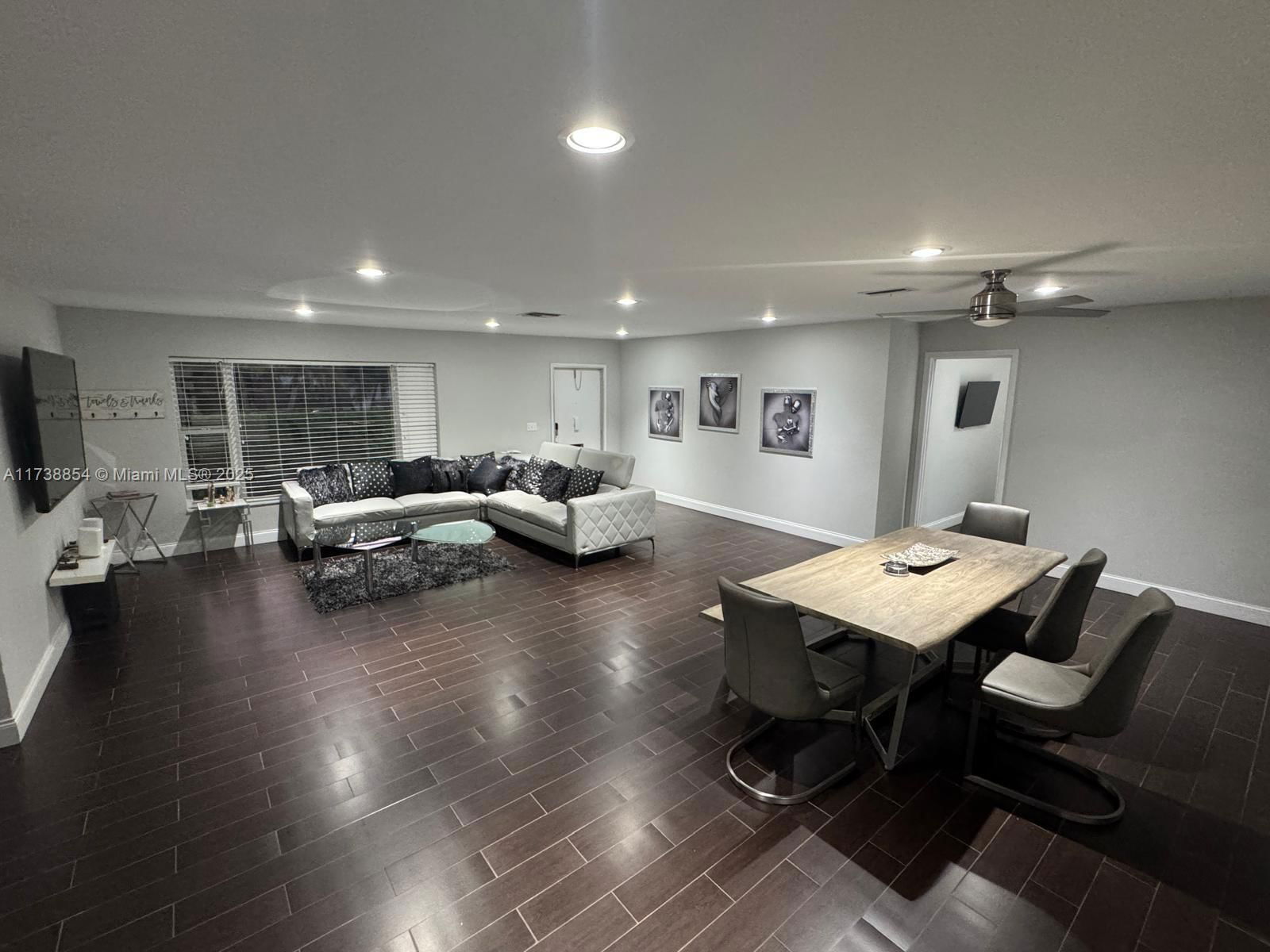 Real estate property located at 7610 66th Ter, Broward, Vanguard Village In The, Tamarac, FL