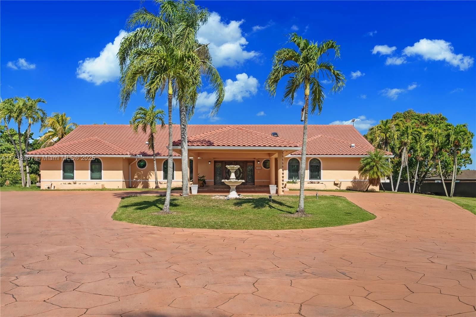 Real estate property located at 19895 184th St, Miami-dade, Redlands, Miami, FL