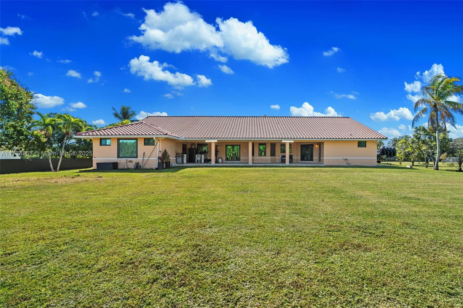 Real estate property located at 19895 184th St, Miami-dade, Redlands, Miami, FL