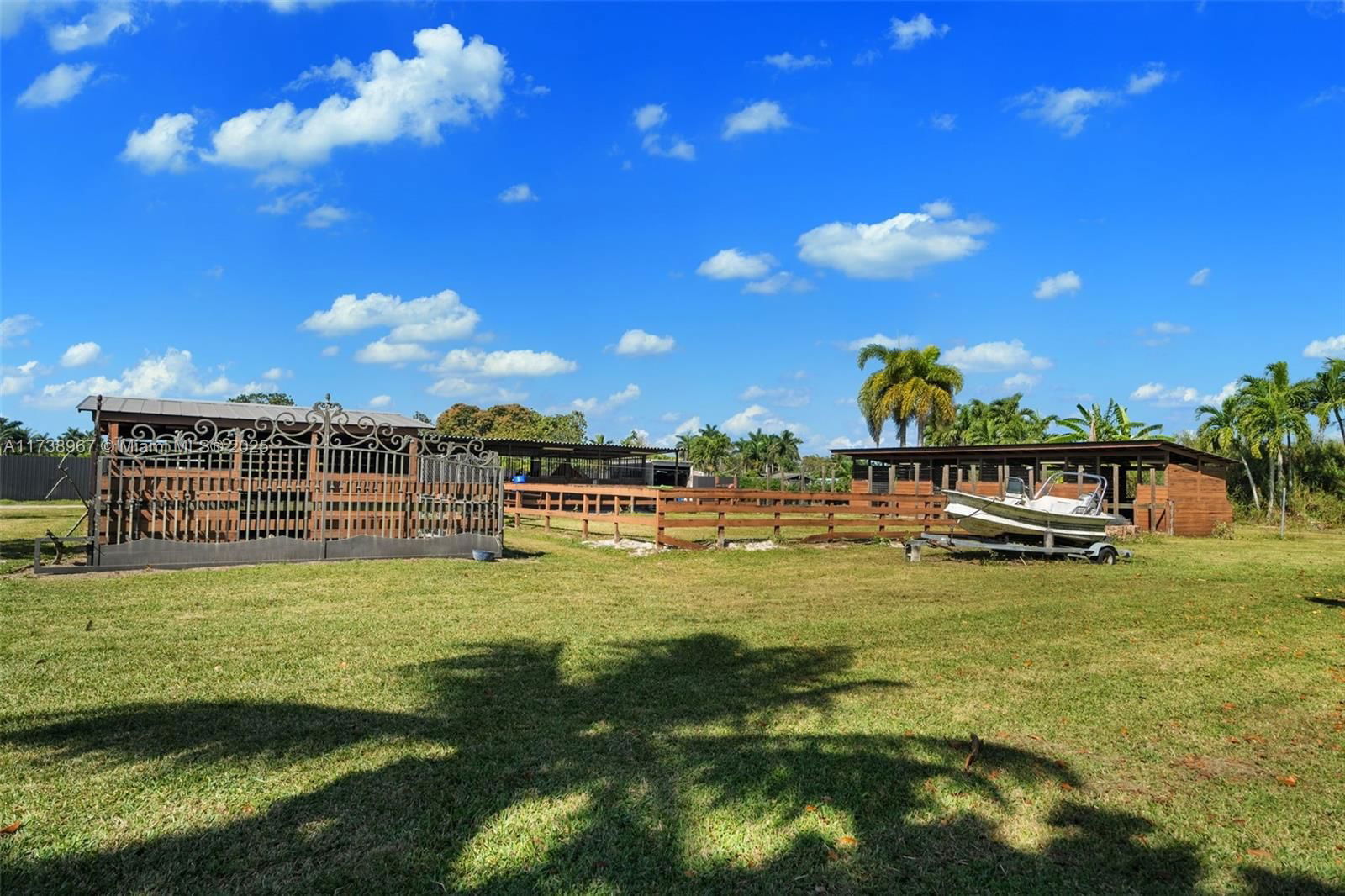 Real estate property located at 19895 184th St, Miami-dade, Redlands, Miami, FL