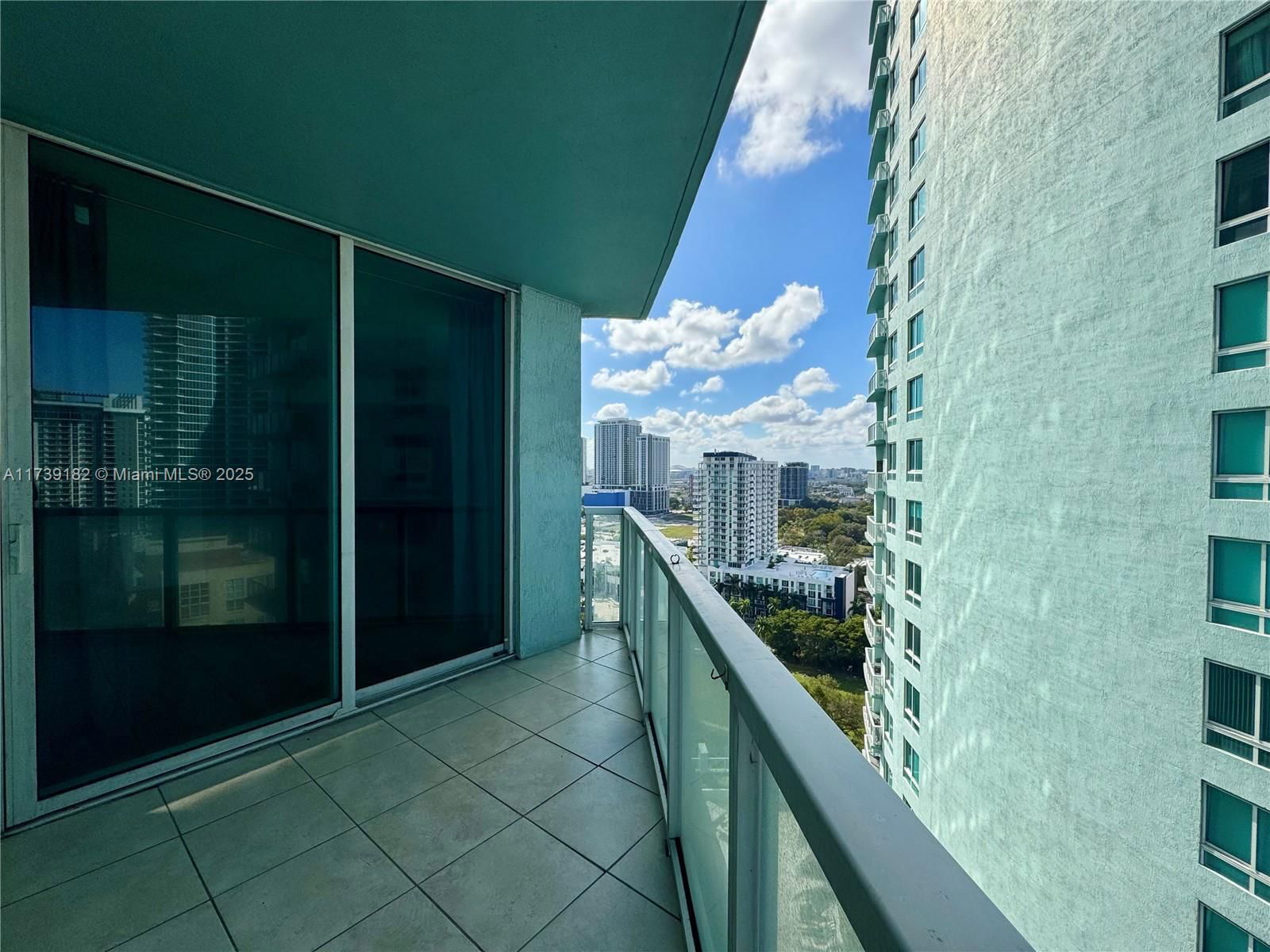 Real estate property located at 1900 Bayshore Dr #2010, Miami-dade, Quantum On The Bay Condo, Miami, FL