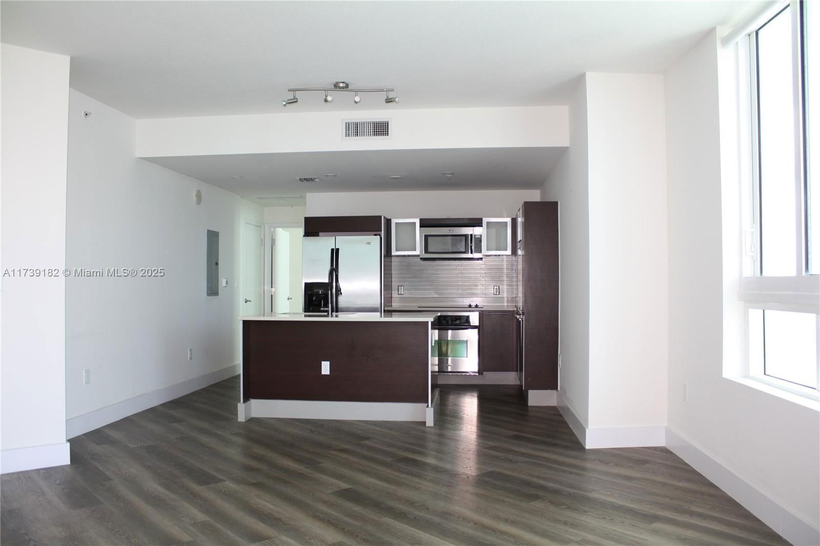 Real estate property located at 1900 Bayshore Dr #2010, Miami-dade, Quantum On The Bay Condo, Miami, FL