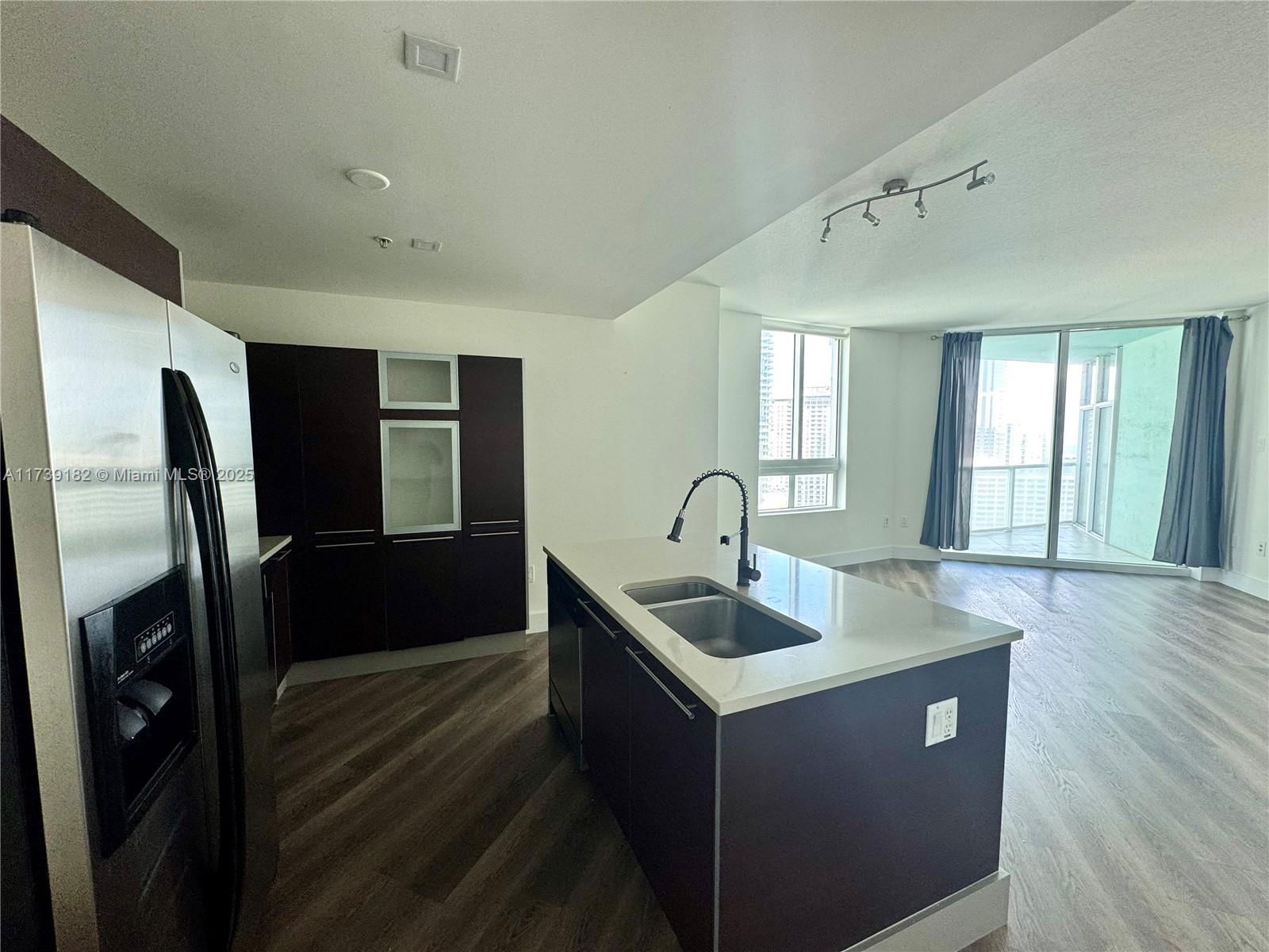 Real estate property located at 1900 Bayshore Dr #2010, Miami-dade, Quantum On The Bay Condo, Miami, FL