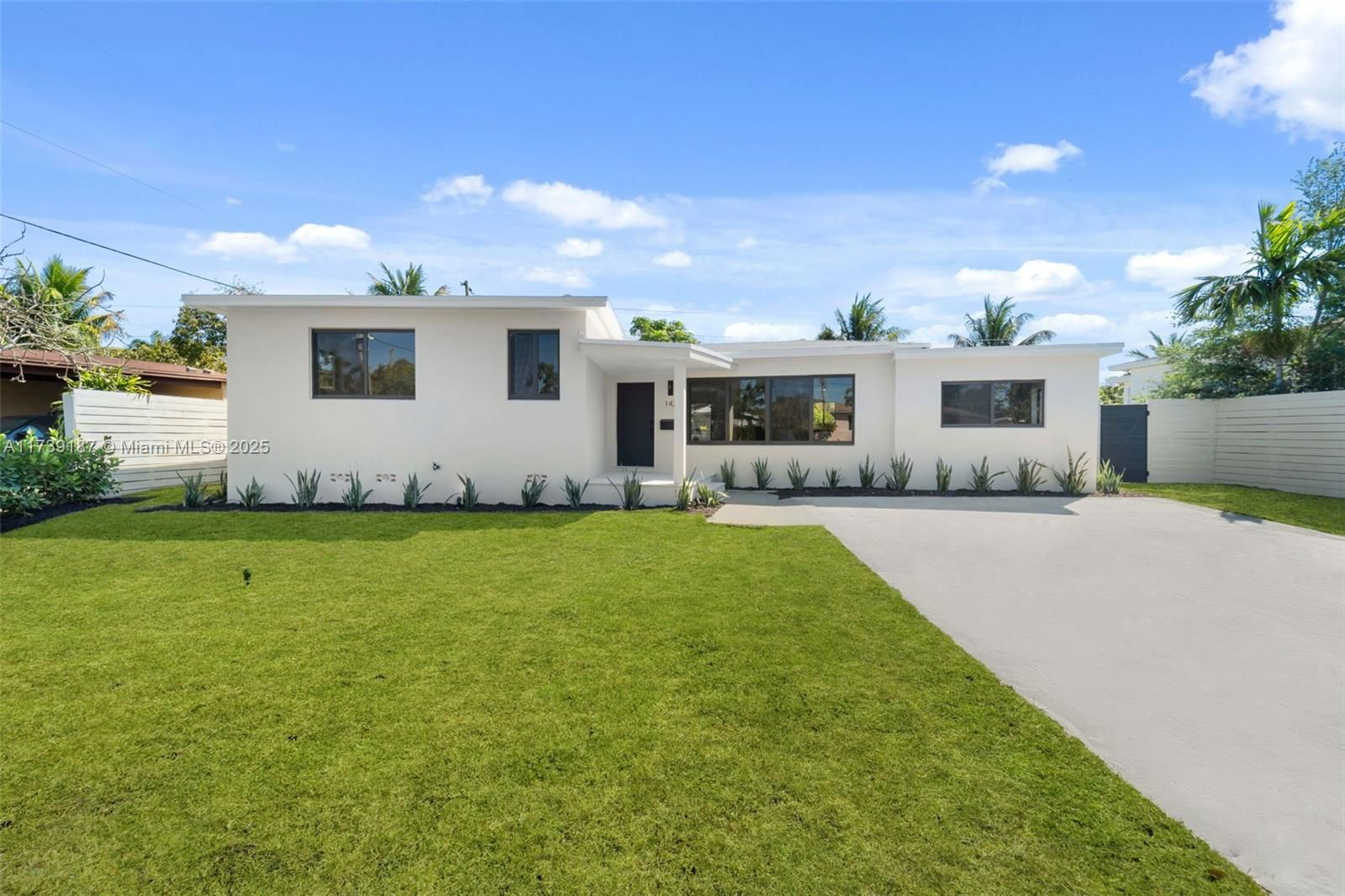 Real estate property located at 142 122nd St, Miami-dade, Breezeswept Estates, North Miami, FL