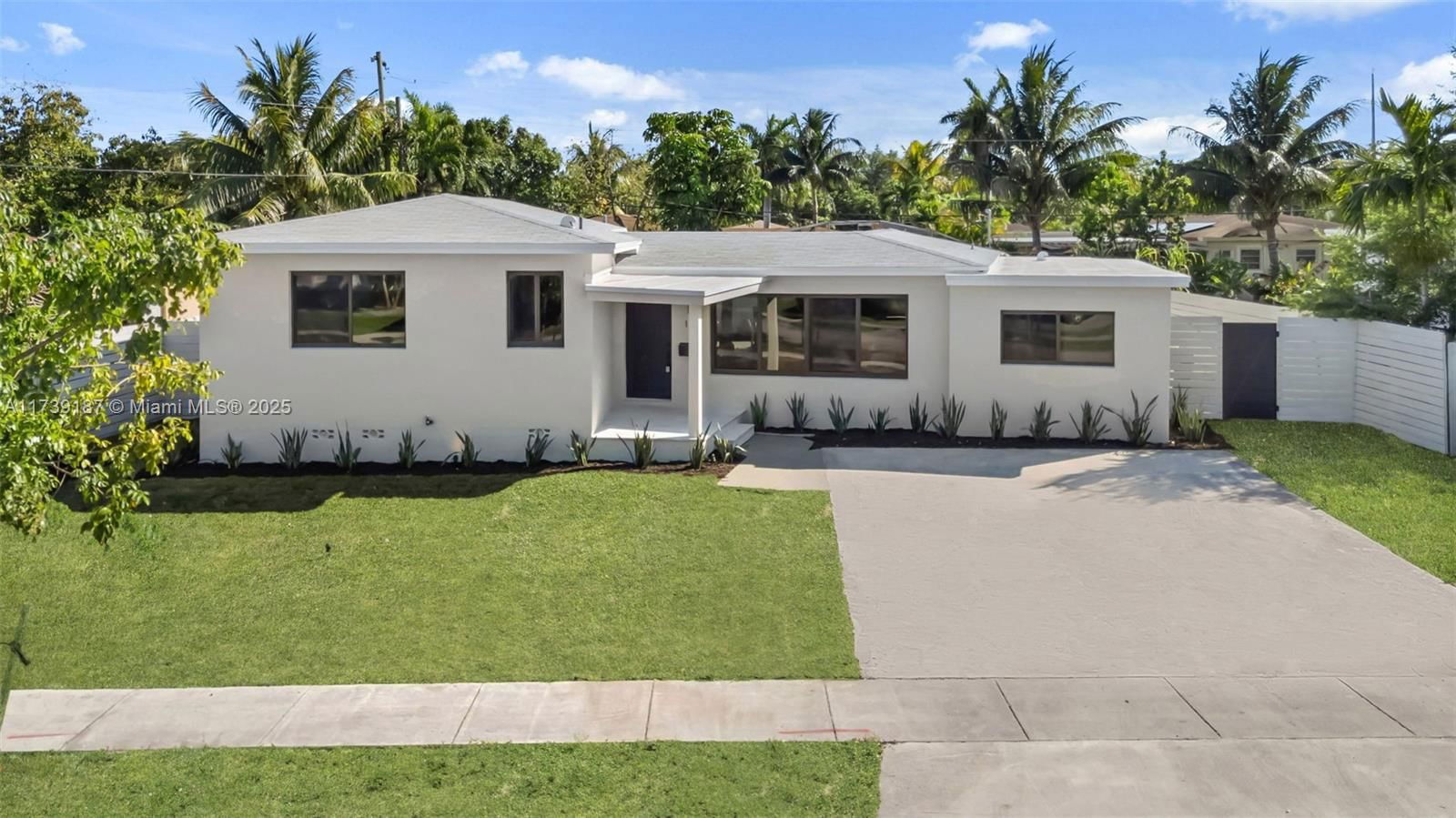 Real estate property located at 142 122nd St, Miami-dade, Breezeswept Estates, North Miami, FL