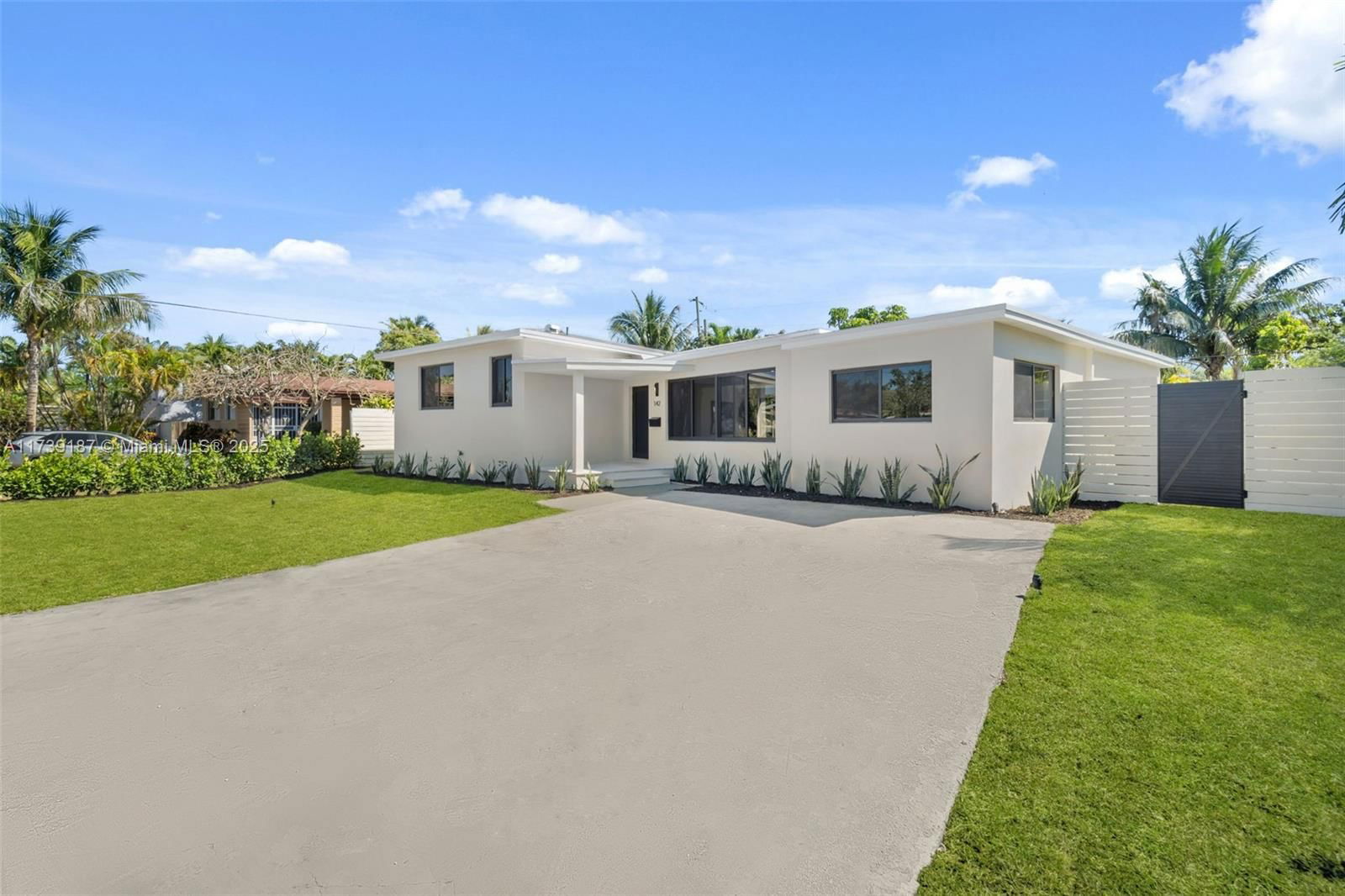 Real estate property located at 142 122nd St, Miami-dade, Breezeswept Estates, North Miami, FL