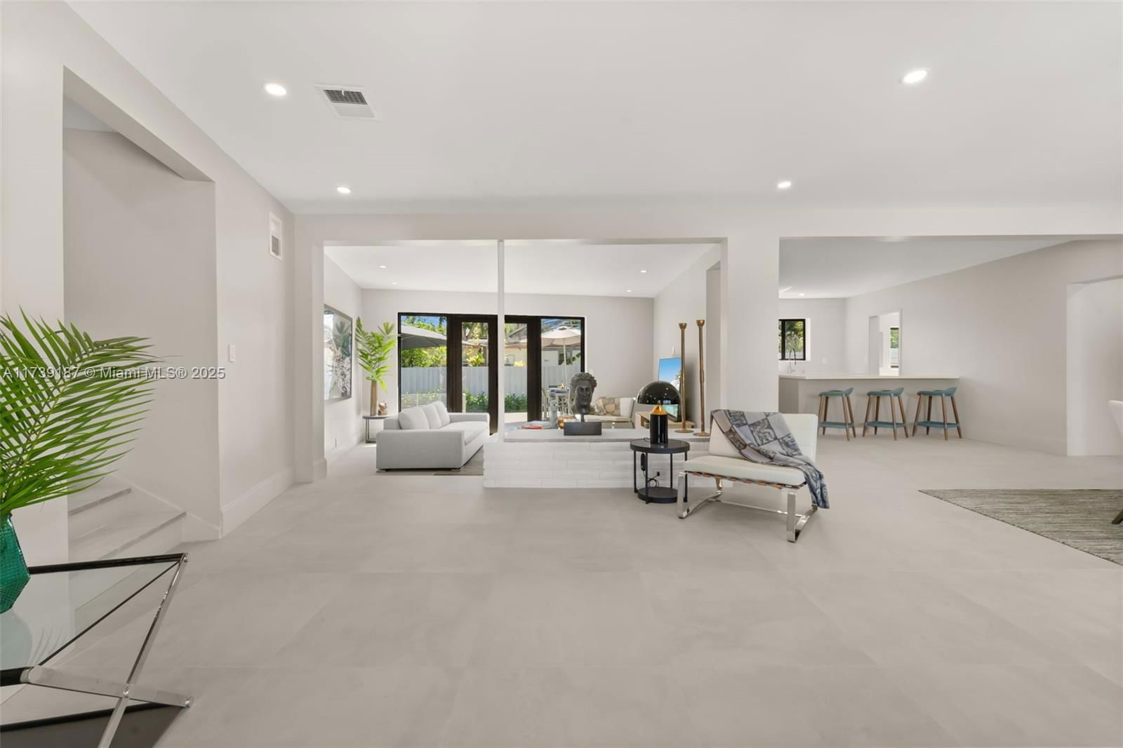 Real estate property located at 142 122nd St, Miami-dade, Breezeswept Estates, North Miami, FL