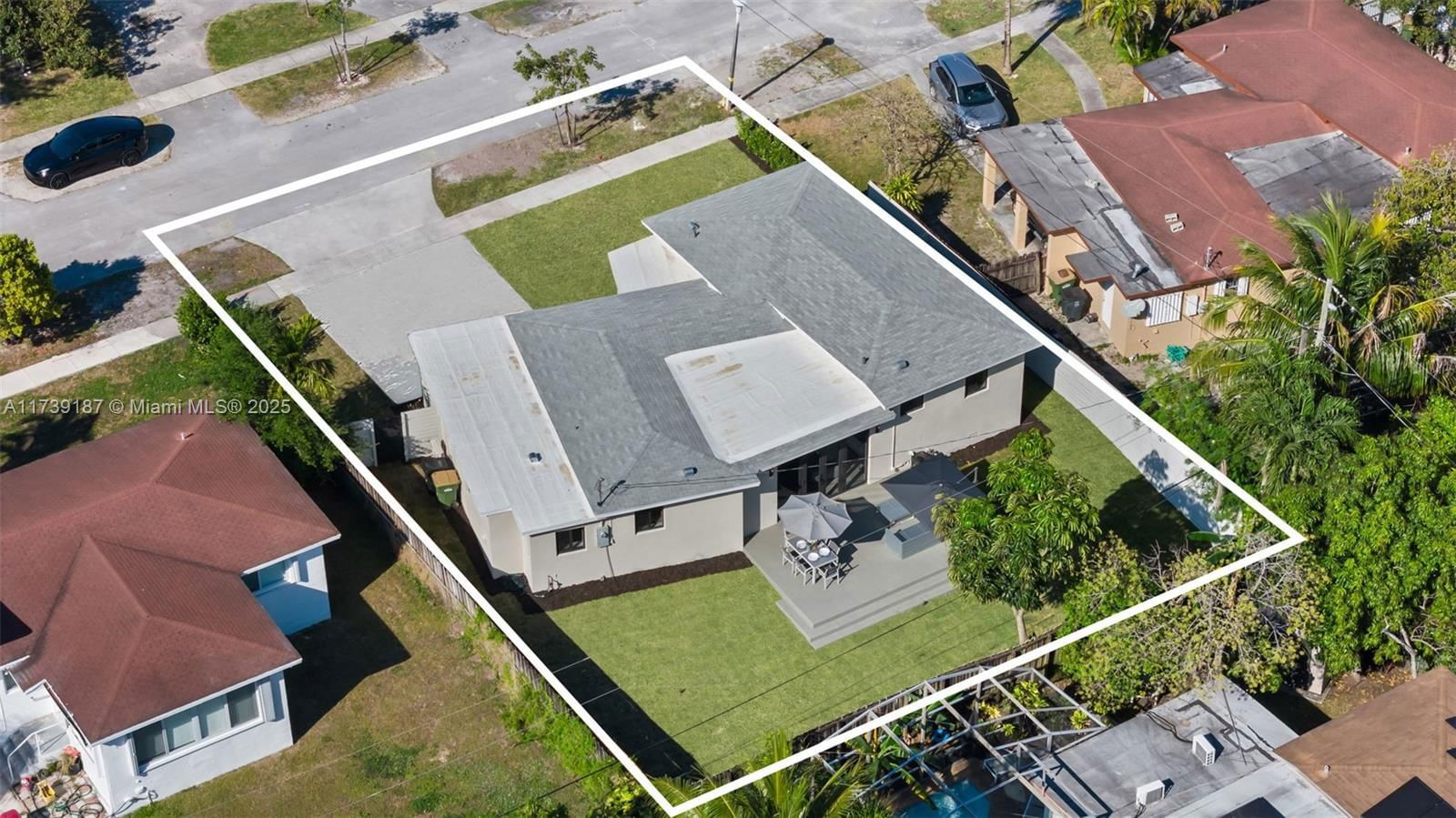 Real estate property located at 142 122nd St, Miami-dade, Breezeswept Estates, North Miami, FL