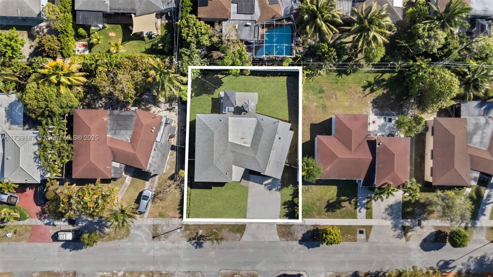 Real estate property located at 142 122nd St, Miami-dade, Breezeswept Estates, North Miami, FL