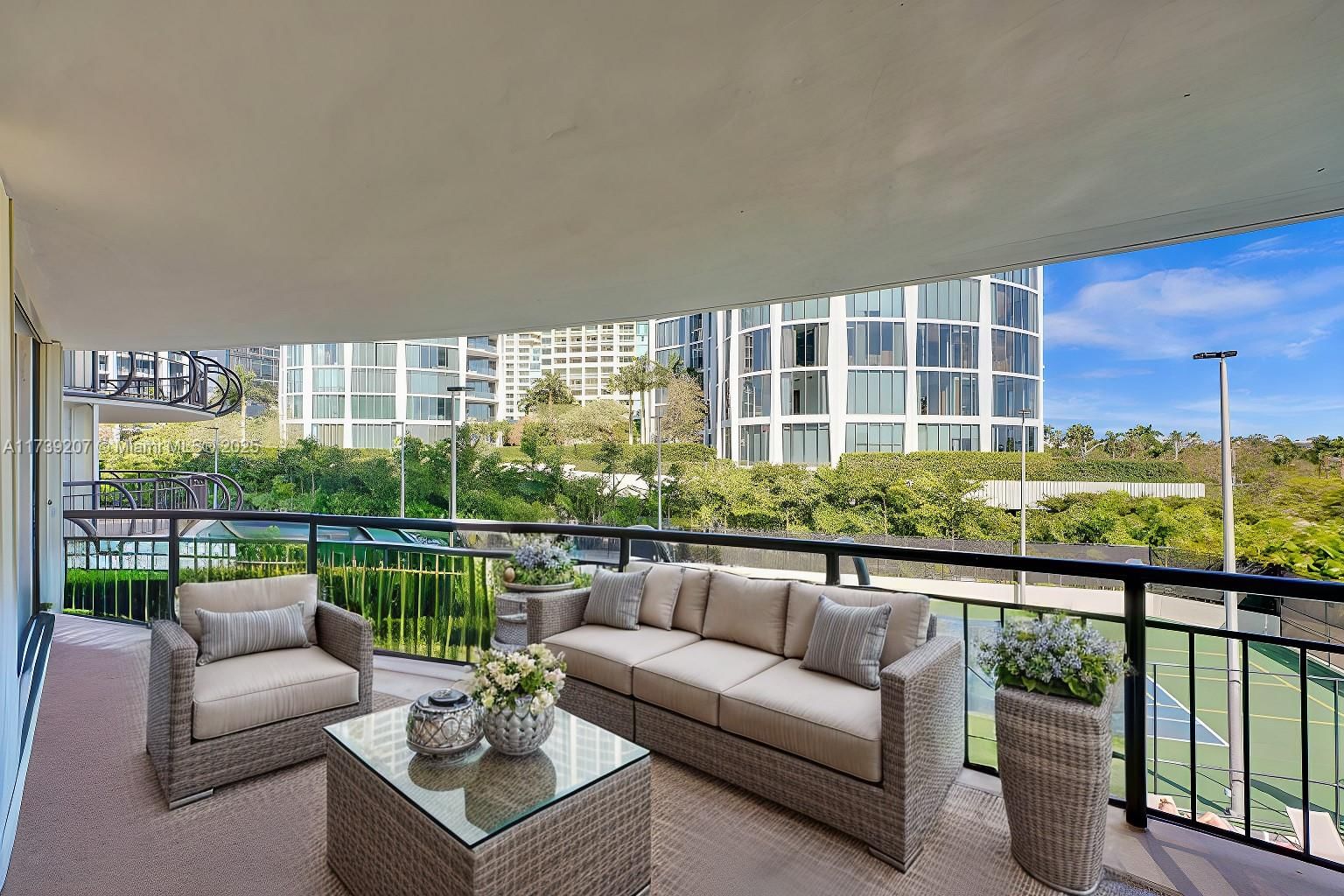 Real estate property located at 2843 Bayshore Dr #4E, Miami-dade, Grove Towers Condo, Miami, FL