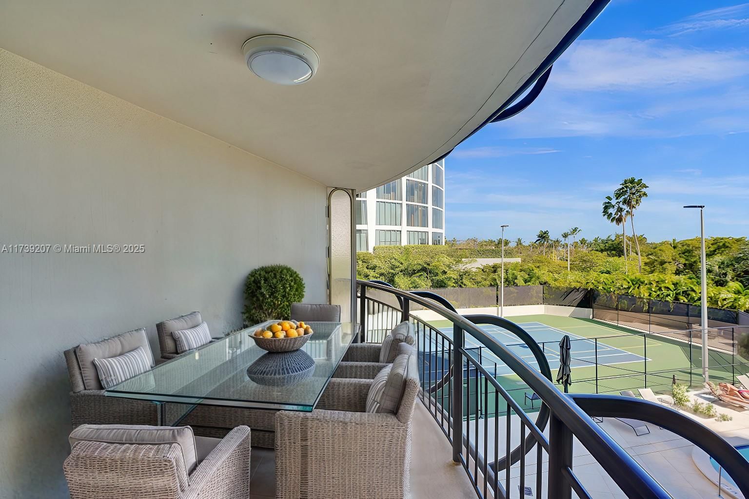 Real estate property located at 2843 Bayshore Dr #4E, Miami-dade, Grove Towers Condo, Miami, FL