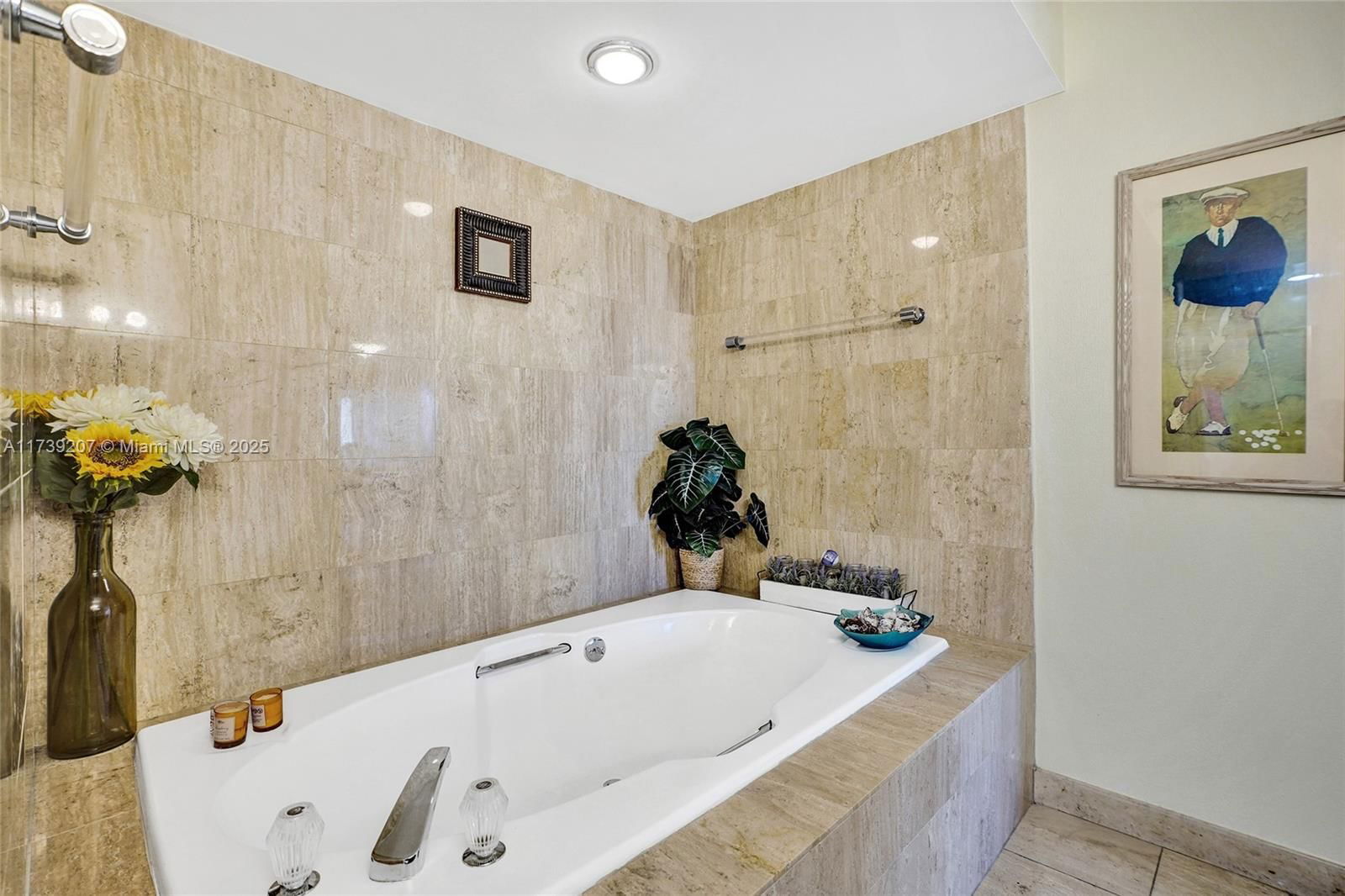 Real estate property located at 2843 Bayshore Dr #4E, Miami-dade, Grove Towers Condo, Miami, FL