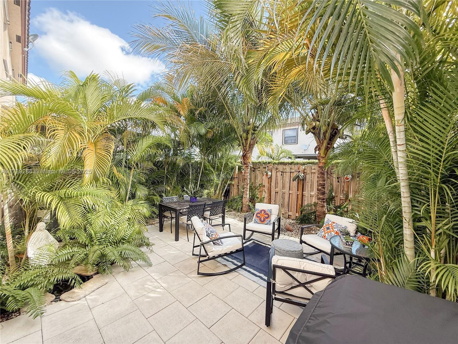 Real estate property located at 25007 114th Ct #25007, Miami-dade, Coco Palm Estates, Homestead, FL