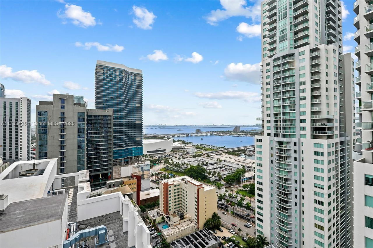 Real estate property located at 227 2nd St #3109, Miami-dade, Yotelpad Miami, Miami, FL