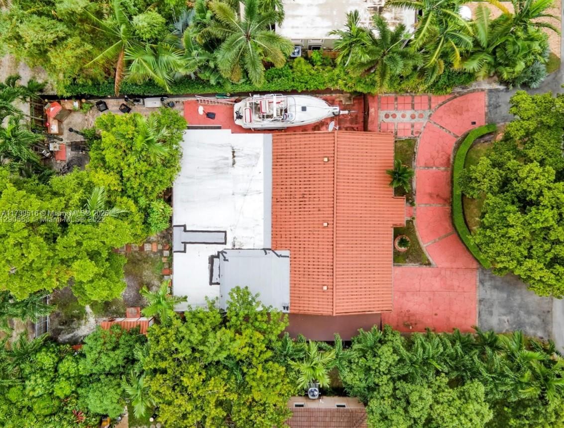 Real estate property located at 661 Falcon Ave, Miami-dade, Kent Estates, Miami Springs, FL